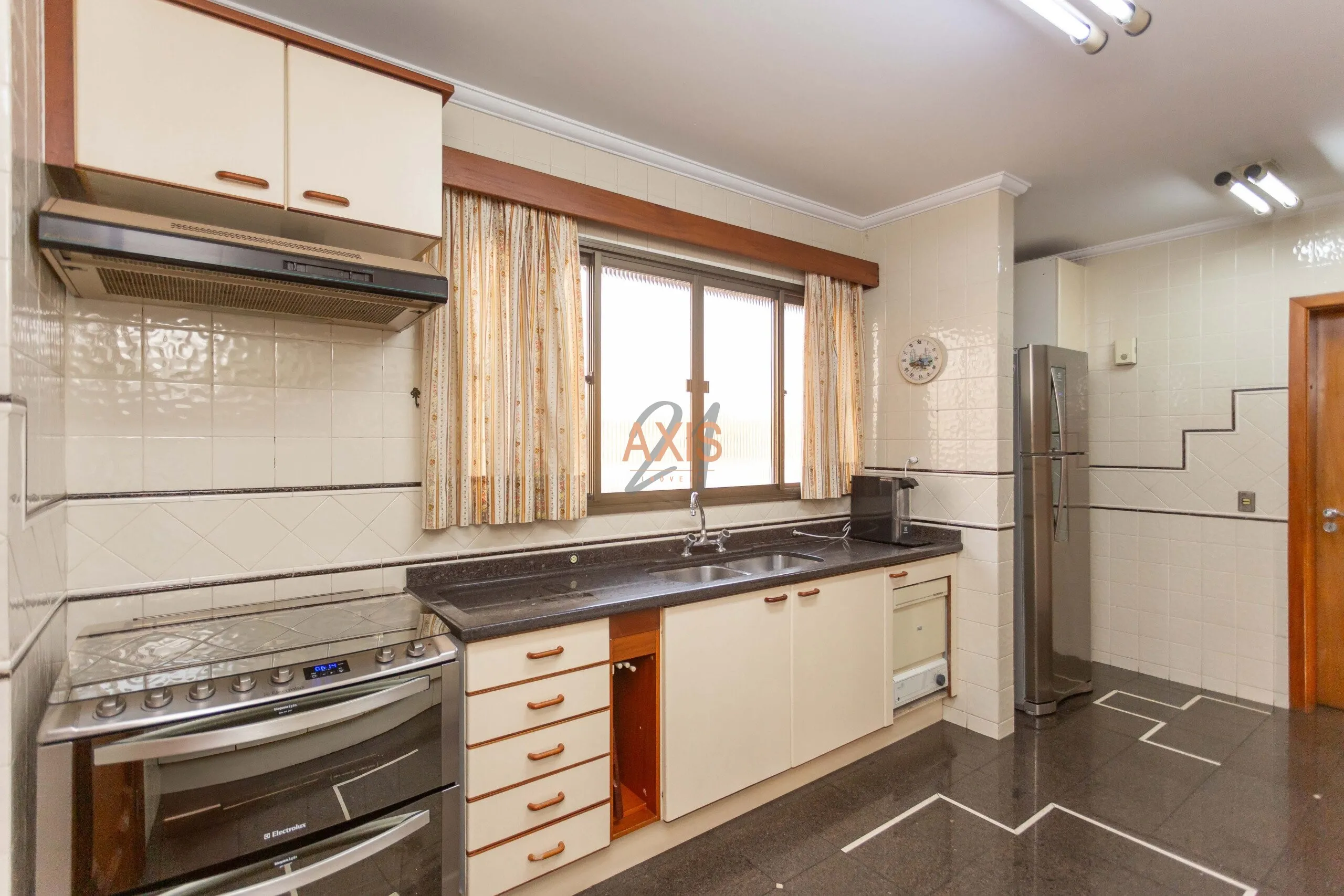 Apartamento de 4 Quartos à Venda no Edifício Haroldo Darwin Caron | Alto da XV Curitiba — foto 14