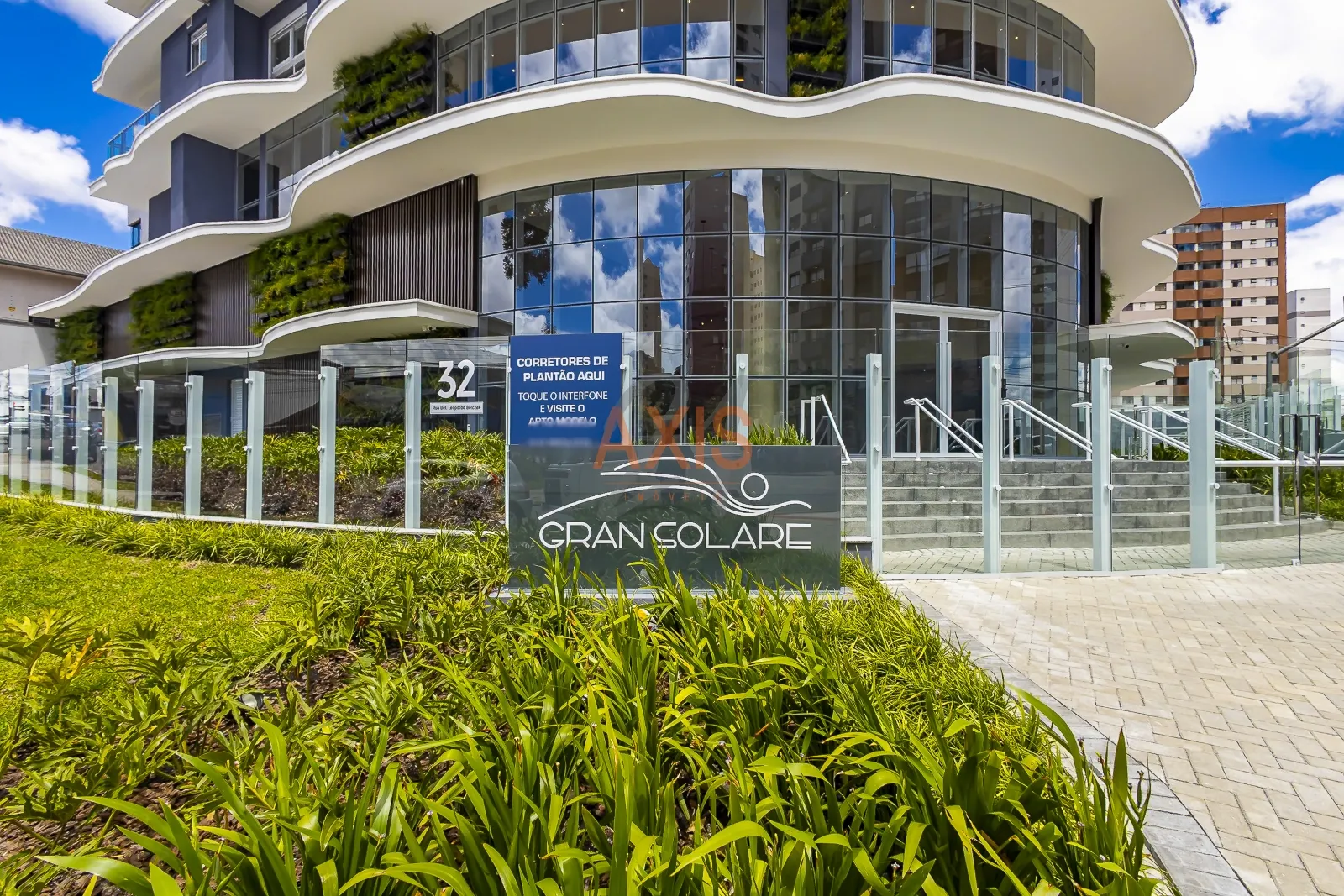 Apartamento de 2 Suítes à Venda no Edifício Gran Solare | Cristo Rei  Curitiba — foto 1