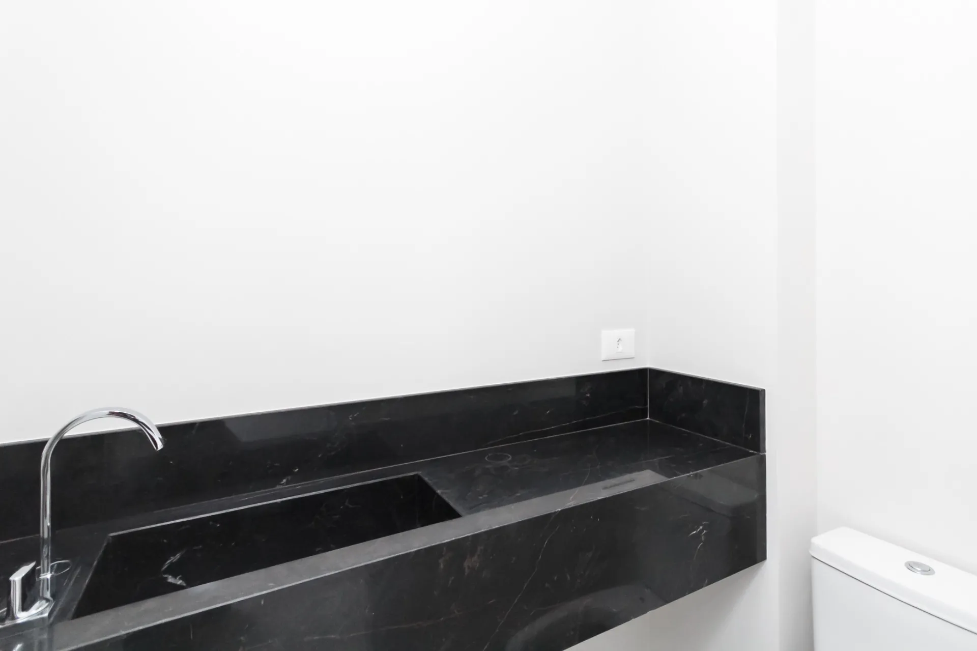 Apartamento de 3 Suítes à Venda no Edifício Mirage Silva Jardim | Batel  Curitiba — foto 21