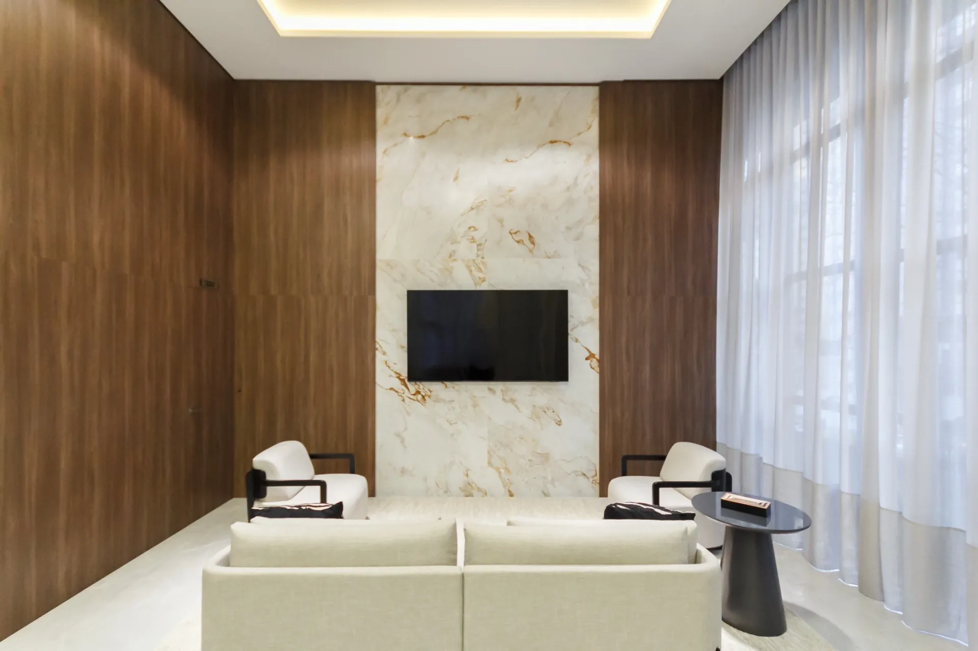 Apartamento de 3 Suítes à Venda no Edifício Mirage Silva Jardim | Batel  Curitiba — foto 29