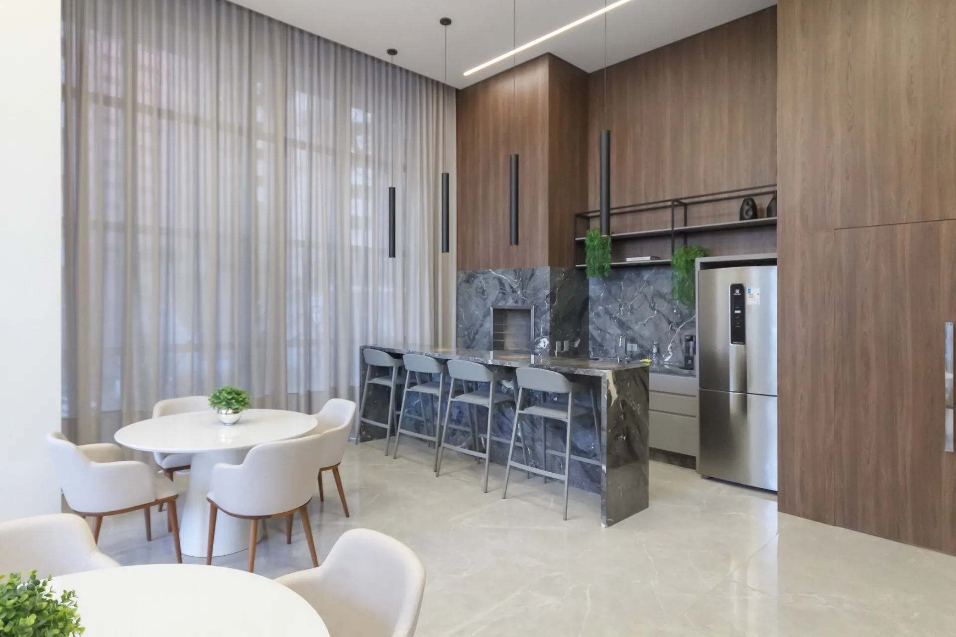 Apartamento de 3 Suítes à Venda no Edifício Mirage Silva Jardim | Batel  Curitiba — foto 36