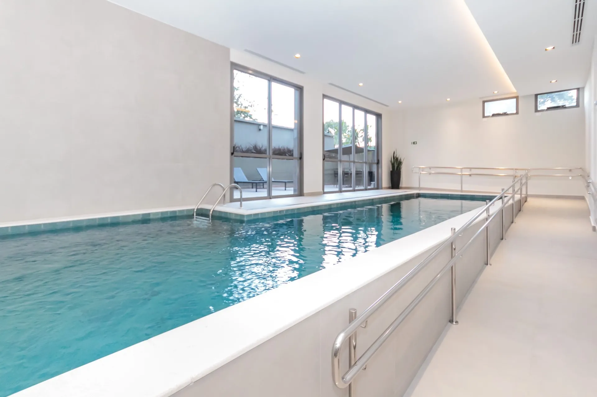 Apartamento de 3 Suítes à Venda no Edifício Mirage Silva Jardim | Batel  Curitiba — foto 23
