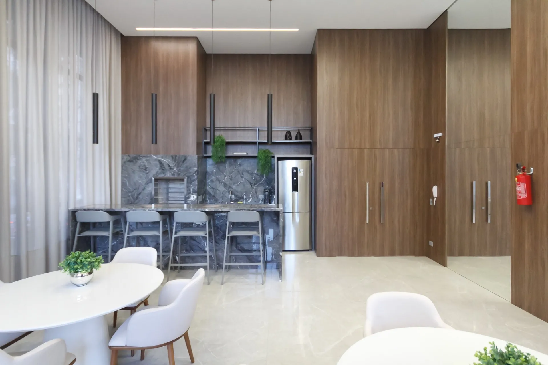 Apartamento de 3 Suítes à Venda no Edifício Mirage Silva Jardim | Batel  Curitiba — foto 35