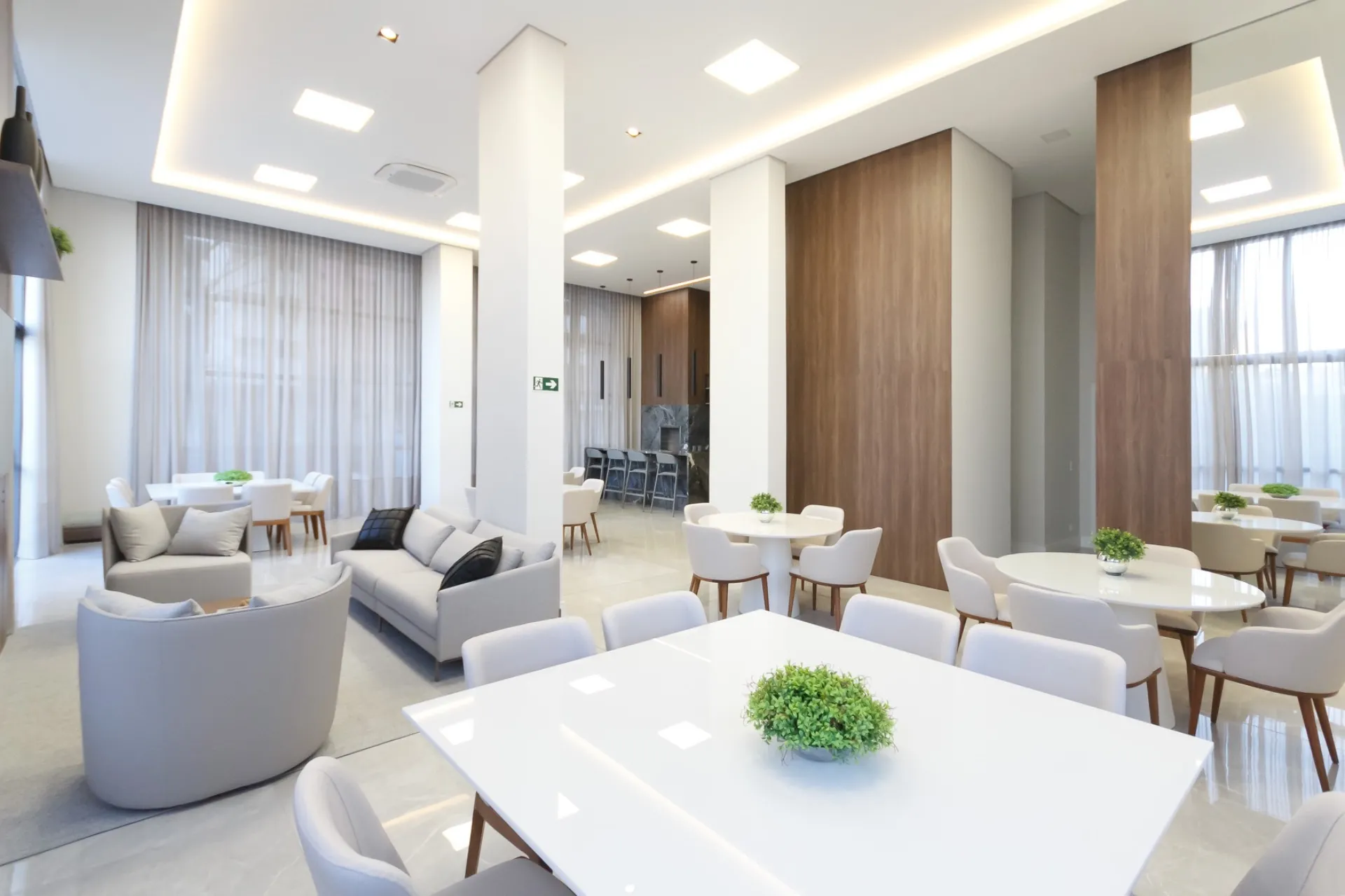 Apartamento de 3 Suítes à Venda no Edifício Mirage Silva Jardim | Batel  Curitiba — foto 38
