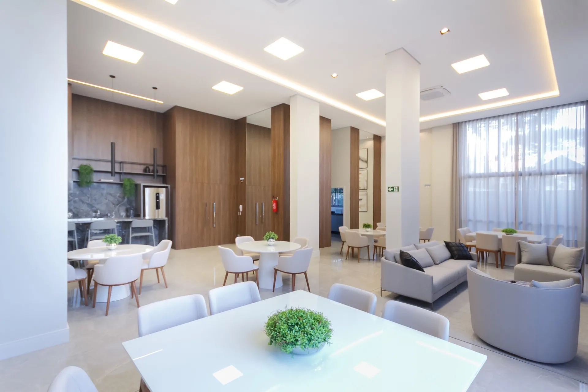 Apartamento de 3 Suítes à Venda no Edifício Mirage Silva Jardim | Batel  Curitiba — foto 34