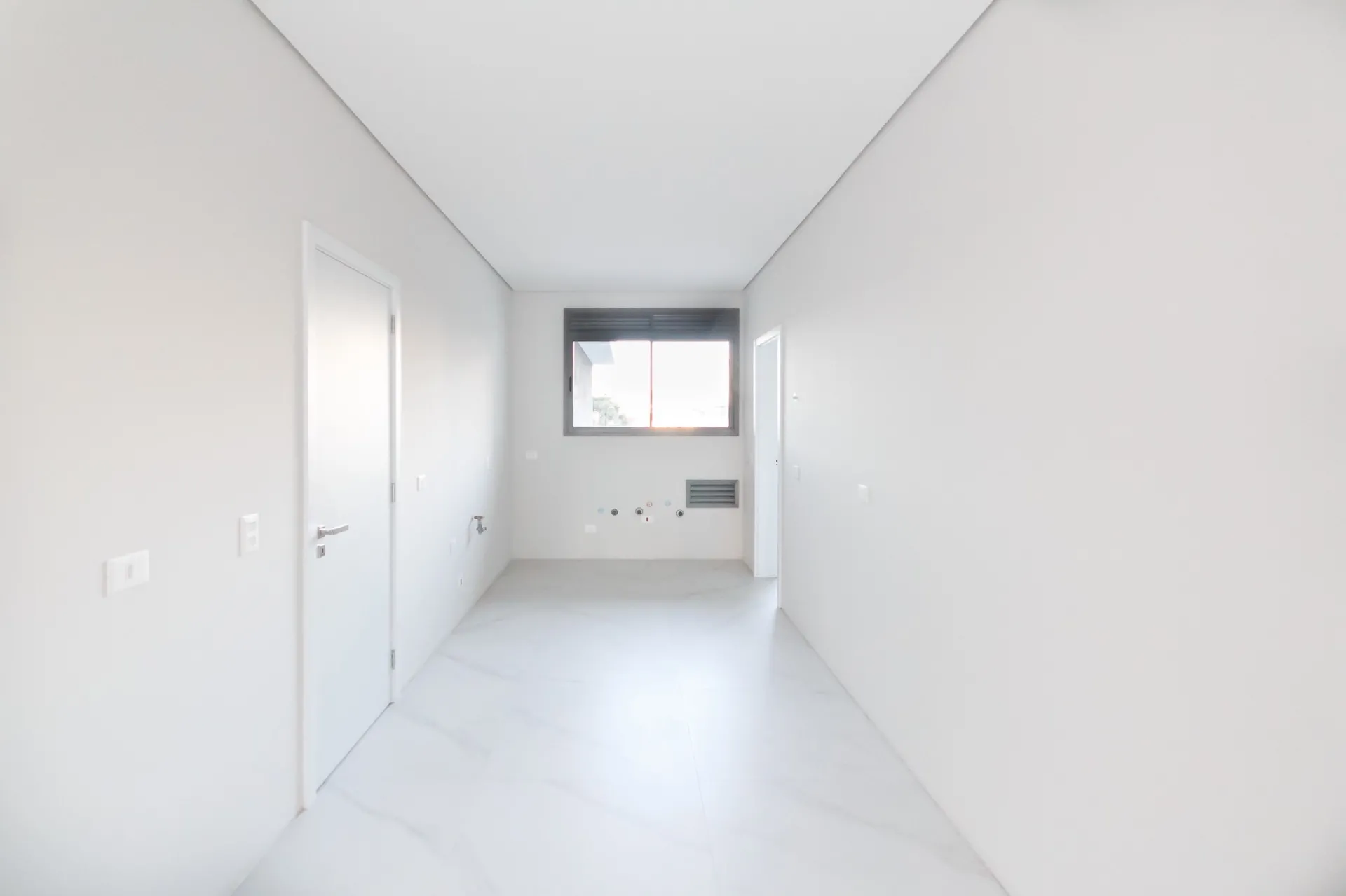 Apartamento de 3 Suítes à Venda no Edifício Mirage Silva Jardim | Batel  Curitiba — foto 18