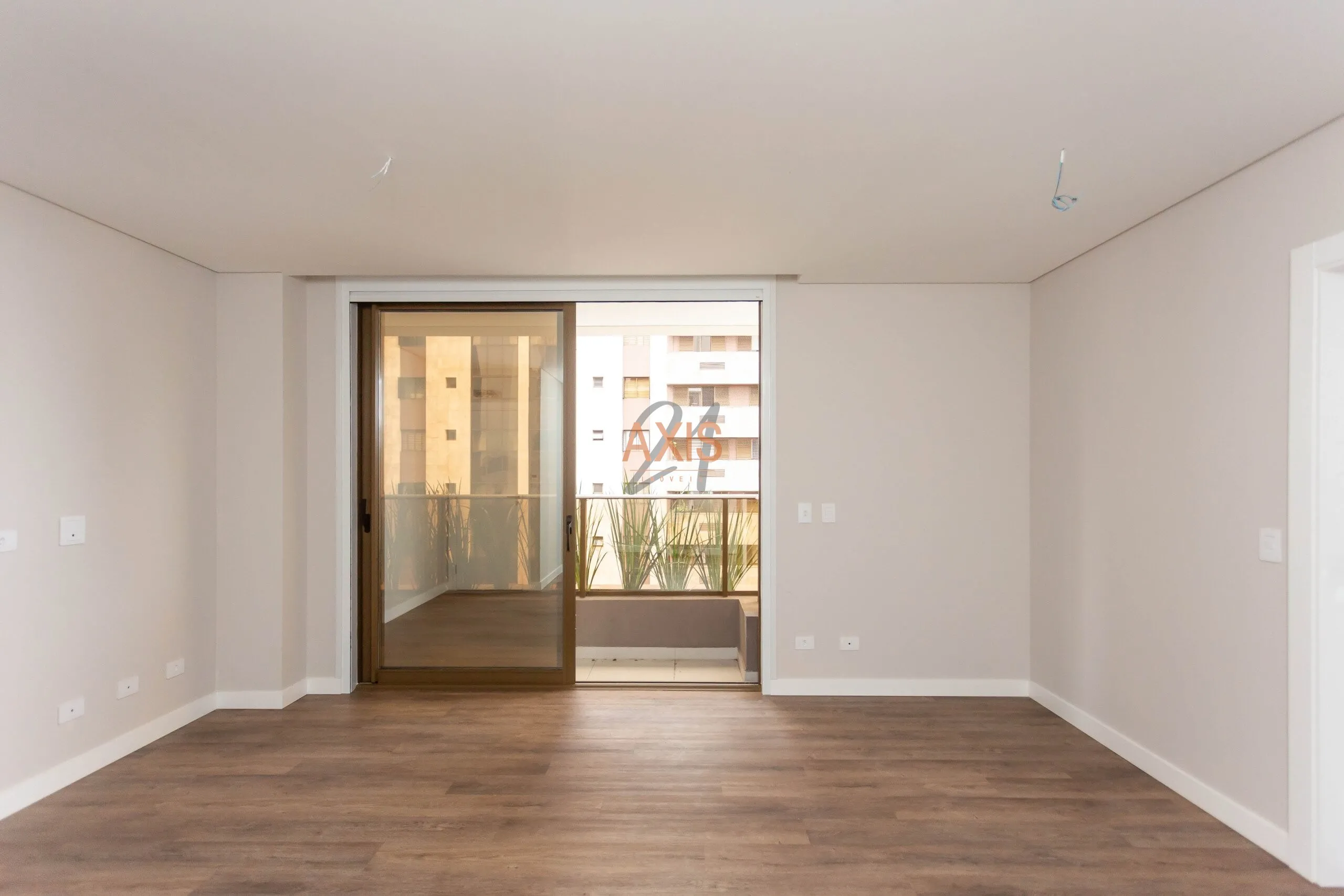 Apartamento de 3 Suítes à Venda no Edifício Carmen | Água Verde Curitiba — foto 7