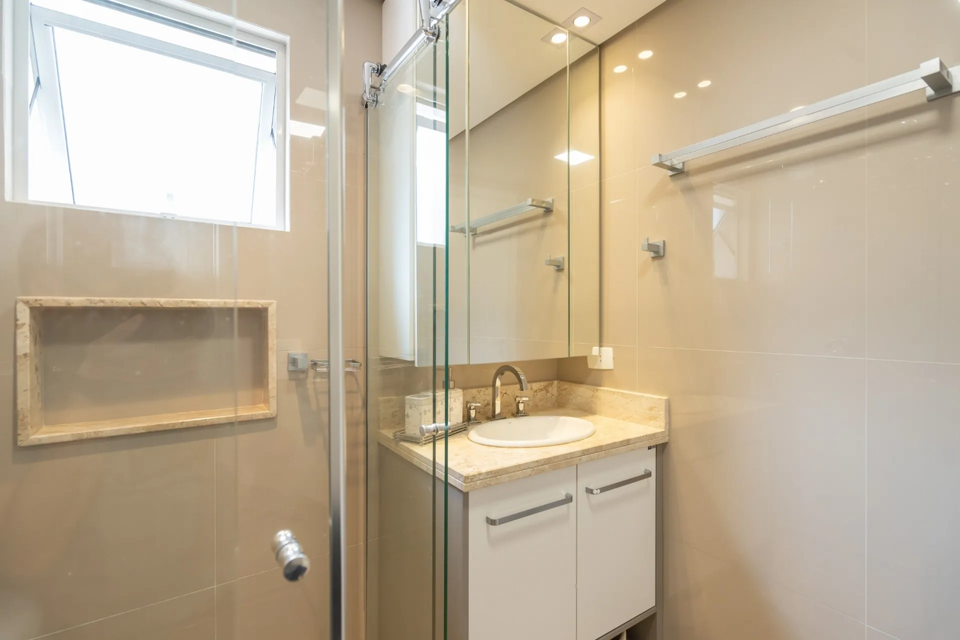 Apartamento de 3 Quartos à Venda no Edifício Monilmontant | Boa Vista  Curitiba — foto 13