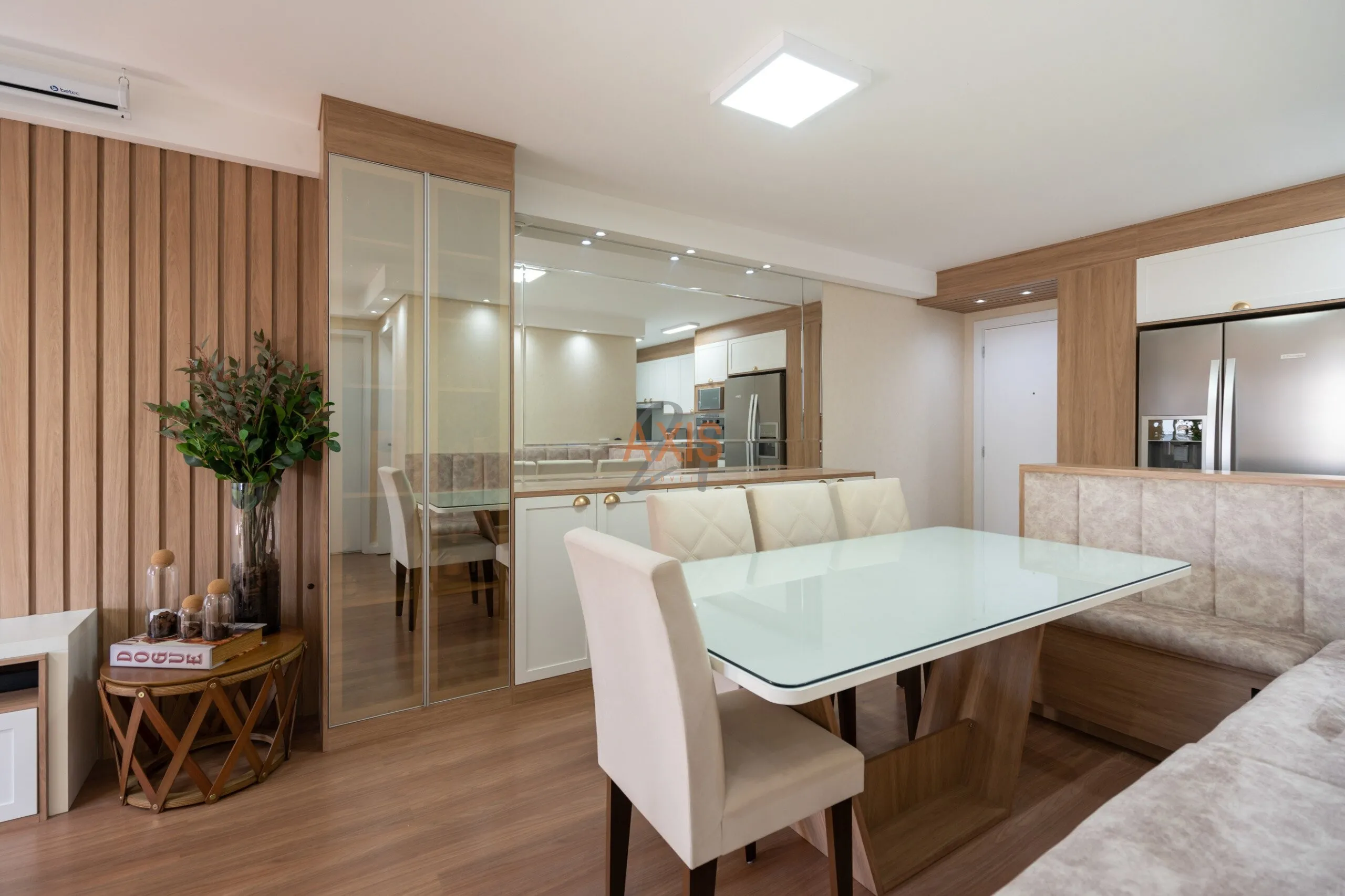 Apartamento de 2 Quartos à Venda no Edifício The Five East Batel | Centro  Curitiba — foto 1
