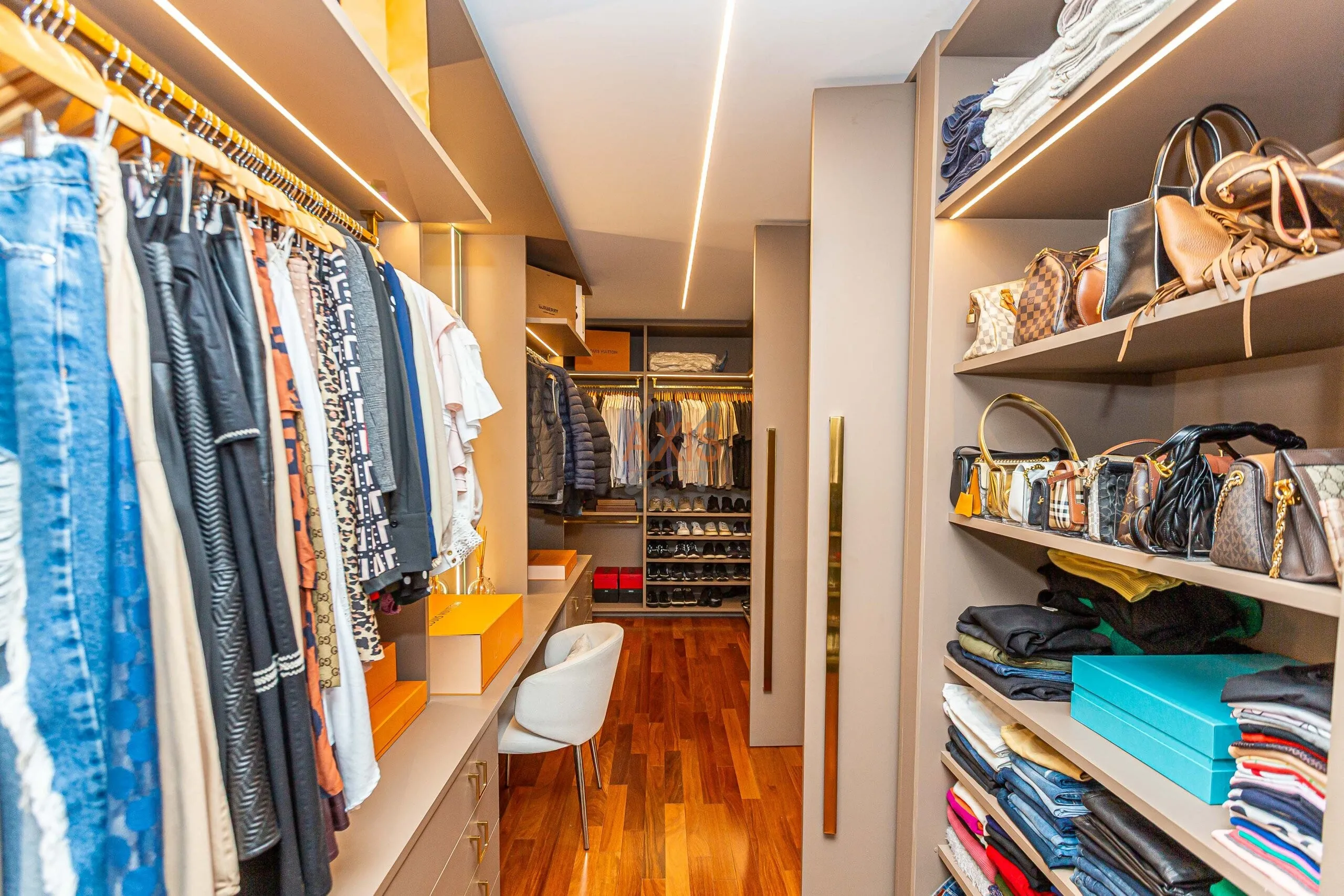 Apartamento de 3 Suítes à Venda no Edifício Rio Rhone | Batel  Curitiba — foto 26