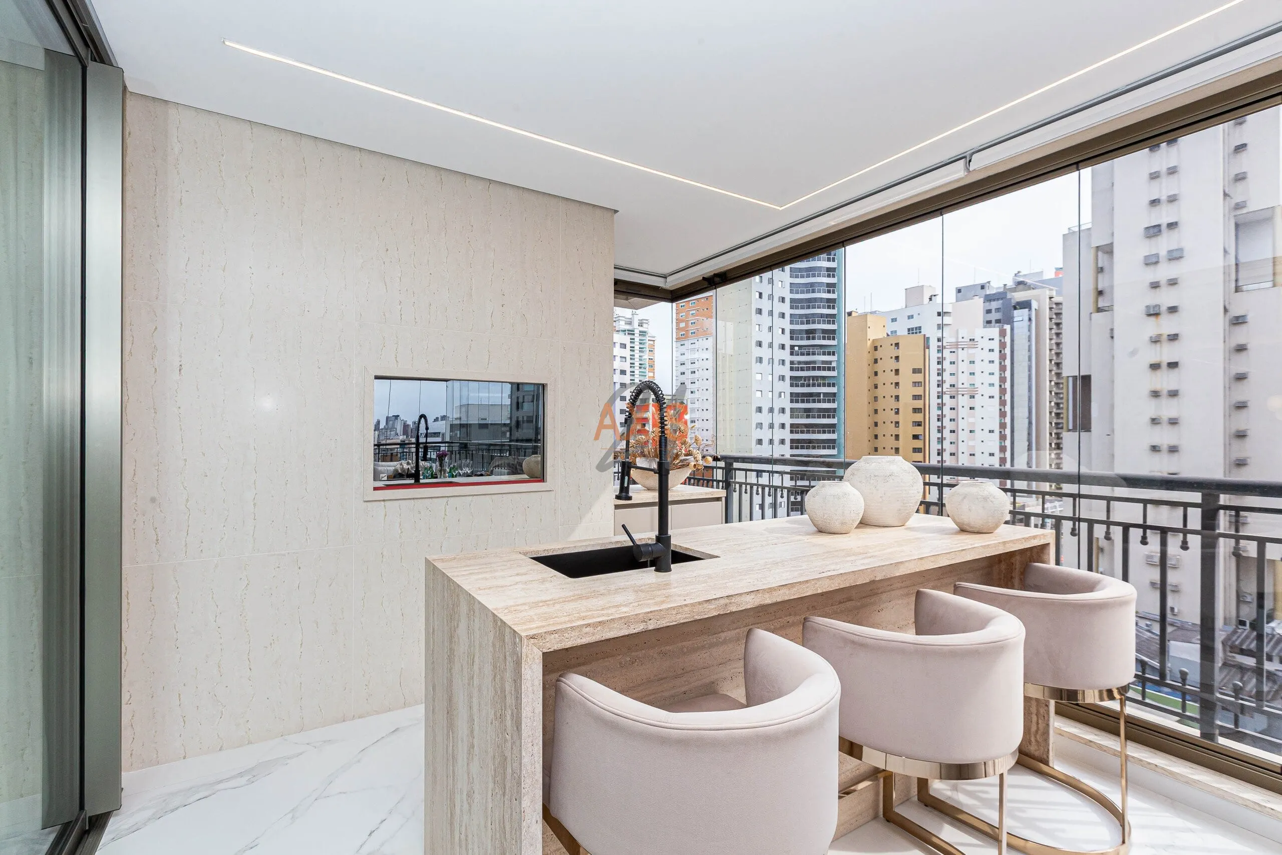 Apartamento de 3 Suítes à Venda no Edifício Rio Rhone | Batel  Curitiba — foto 5