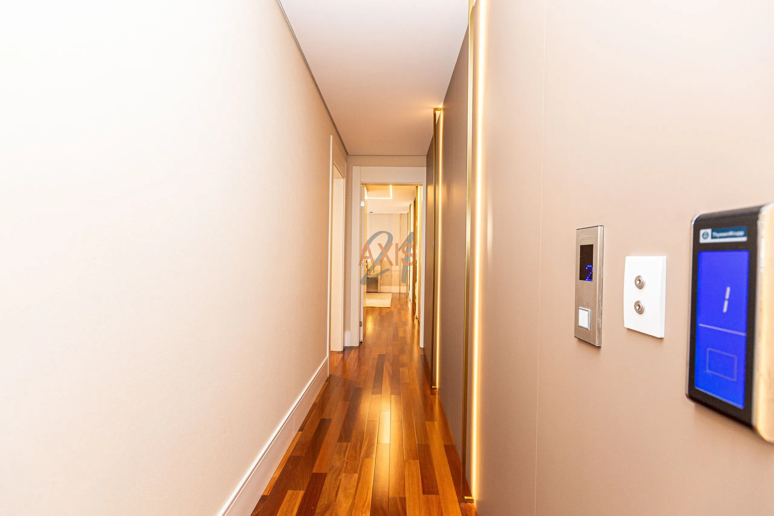 Apartamento de 3 Suítes à Venda no Edifício Rio Rhone | Batel  Curitiba — foto 22