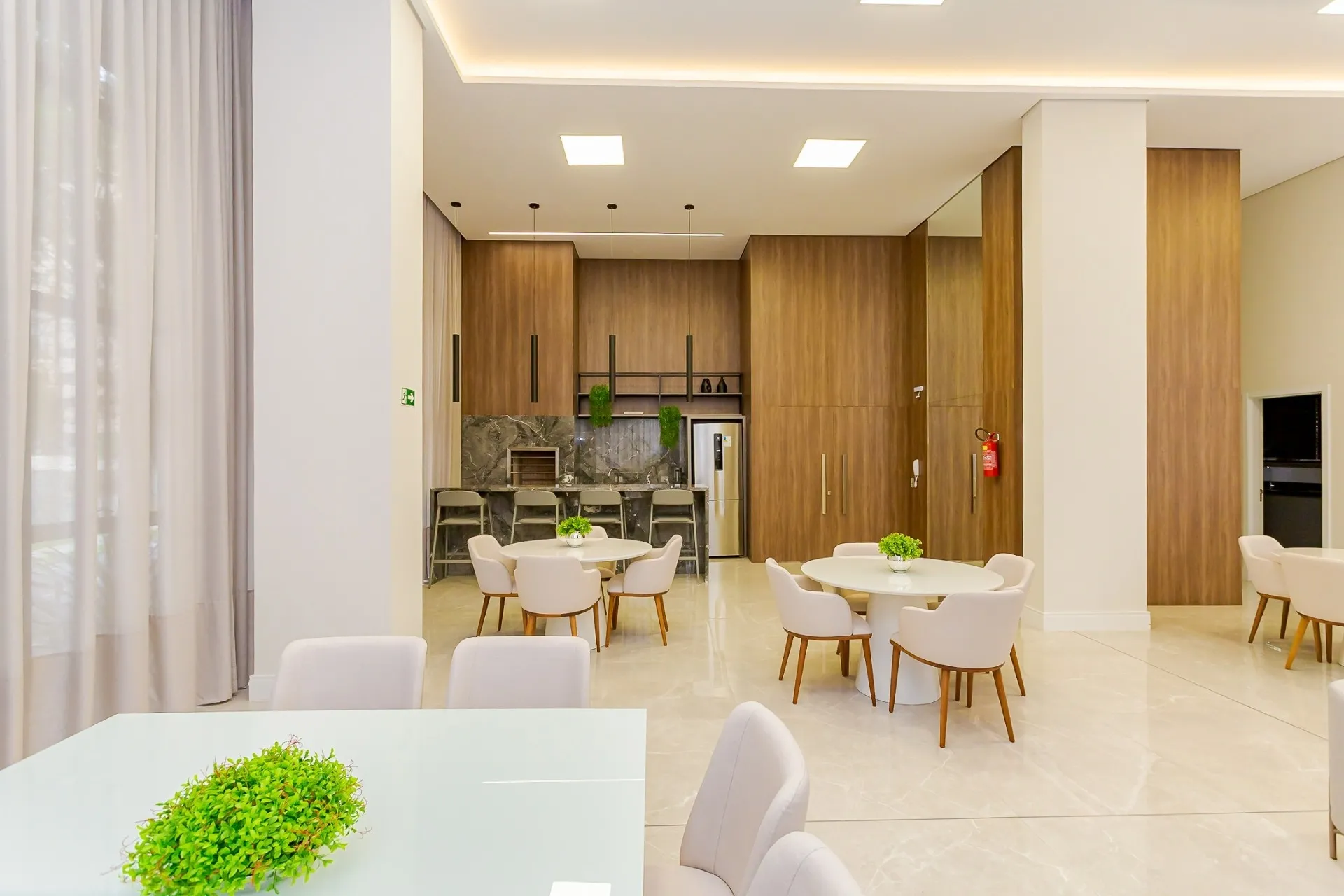 Apartamento de 3 Suítes  à Venda no Edifício Mirage Silva Jardim | Batel Curitiba — foto 31
