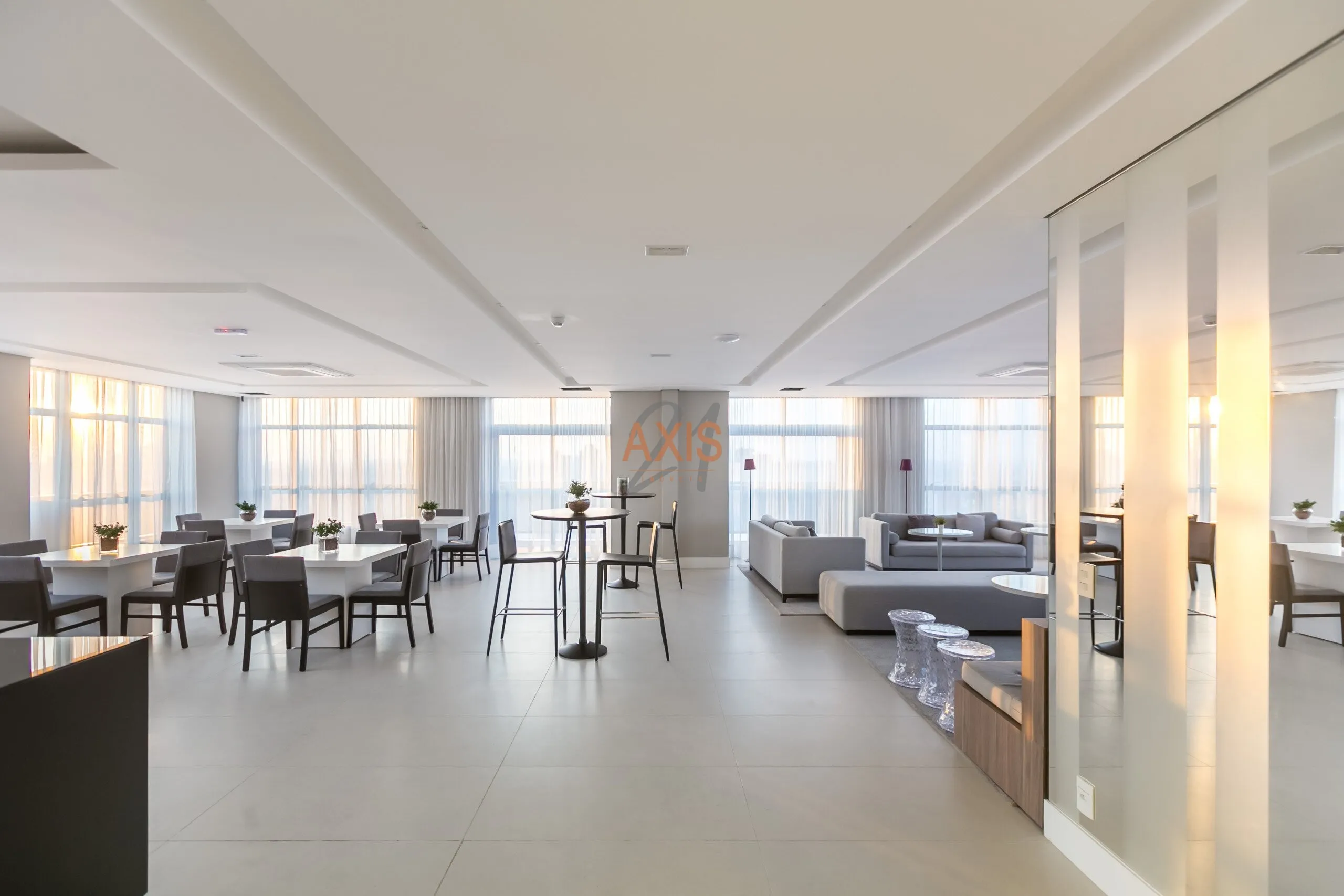 Apartamento de 2 Quartos à Venda no Edifício The Five East Batel | Centro  Curitiba — foto 22