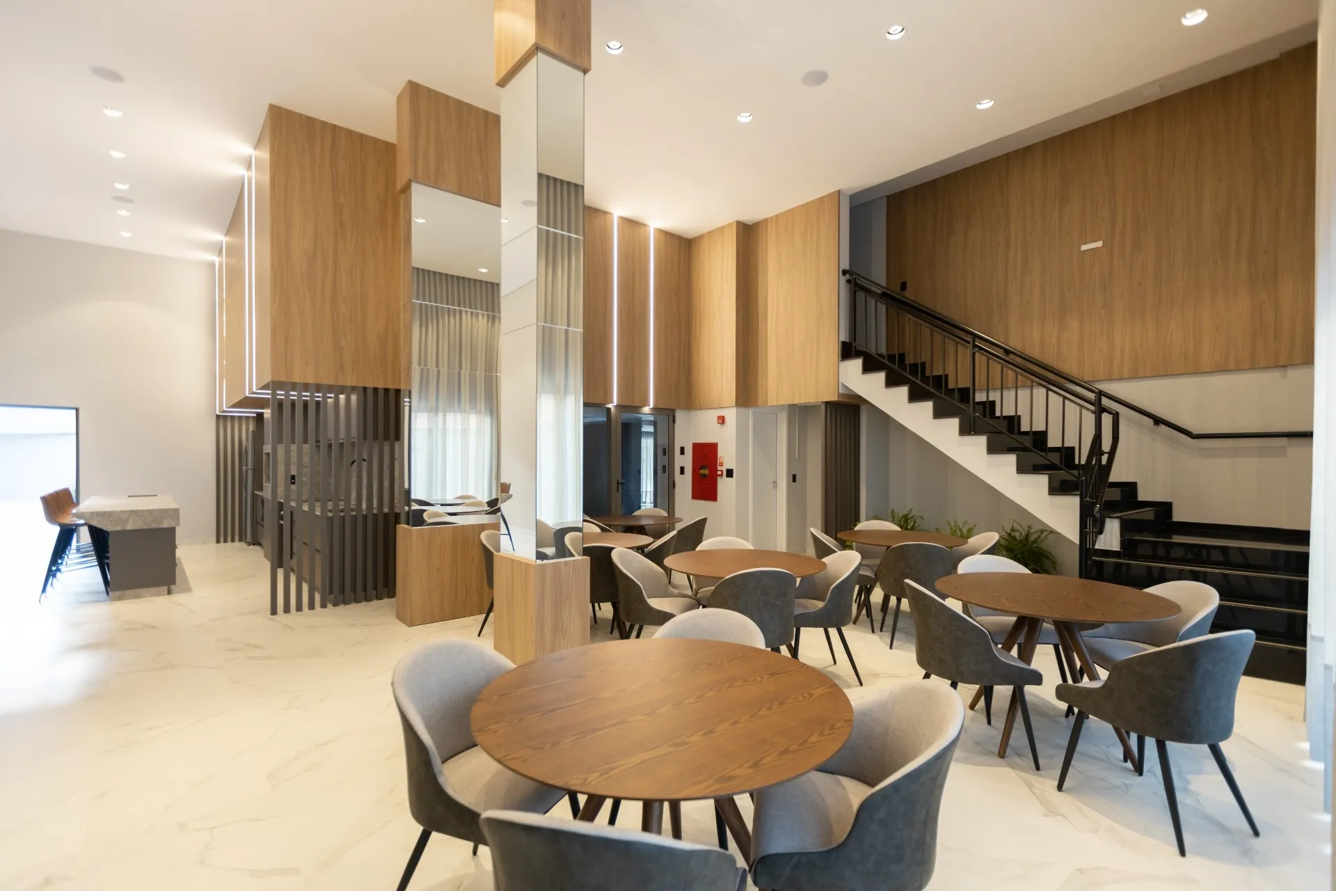 Apartamento de 2 Quartos à Venda no Edifício Expedition | Cristo Rei Curitiba — foto 33