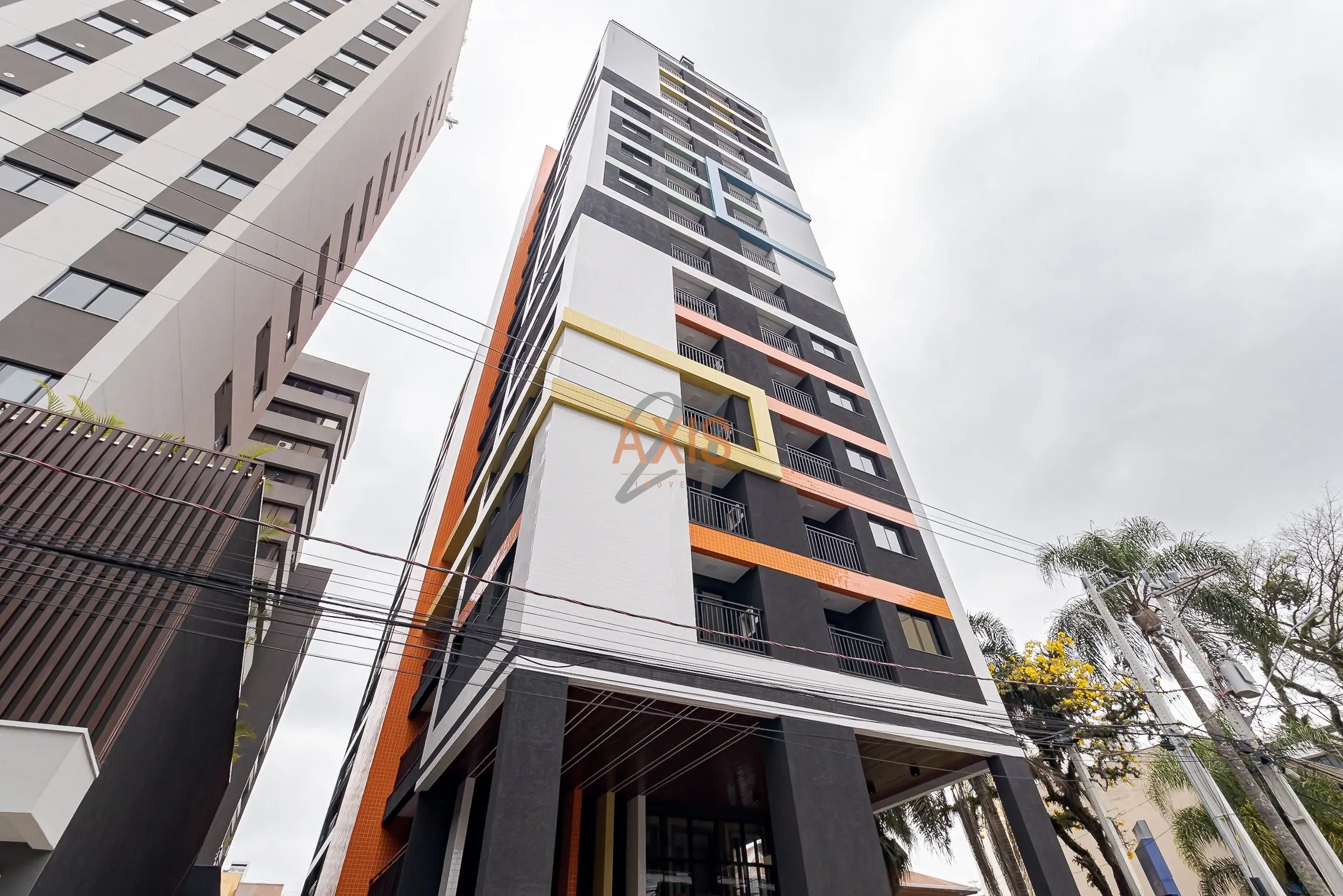Apartamento de 2 Quartos à Venda no Edifício Cena Living  | Centro  Curitiba — foto 1