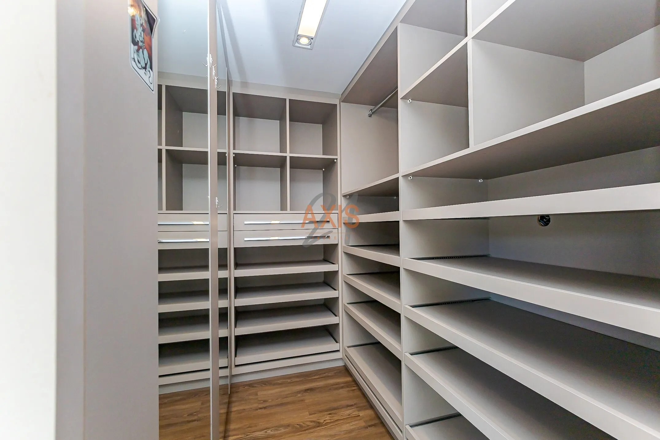 Casa de 5 Suítes à Venda na Rua Francisco Castellano | Jardim das Américas Curitiba — foto 34