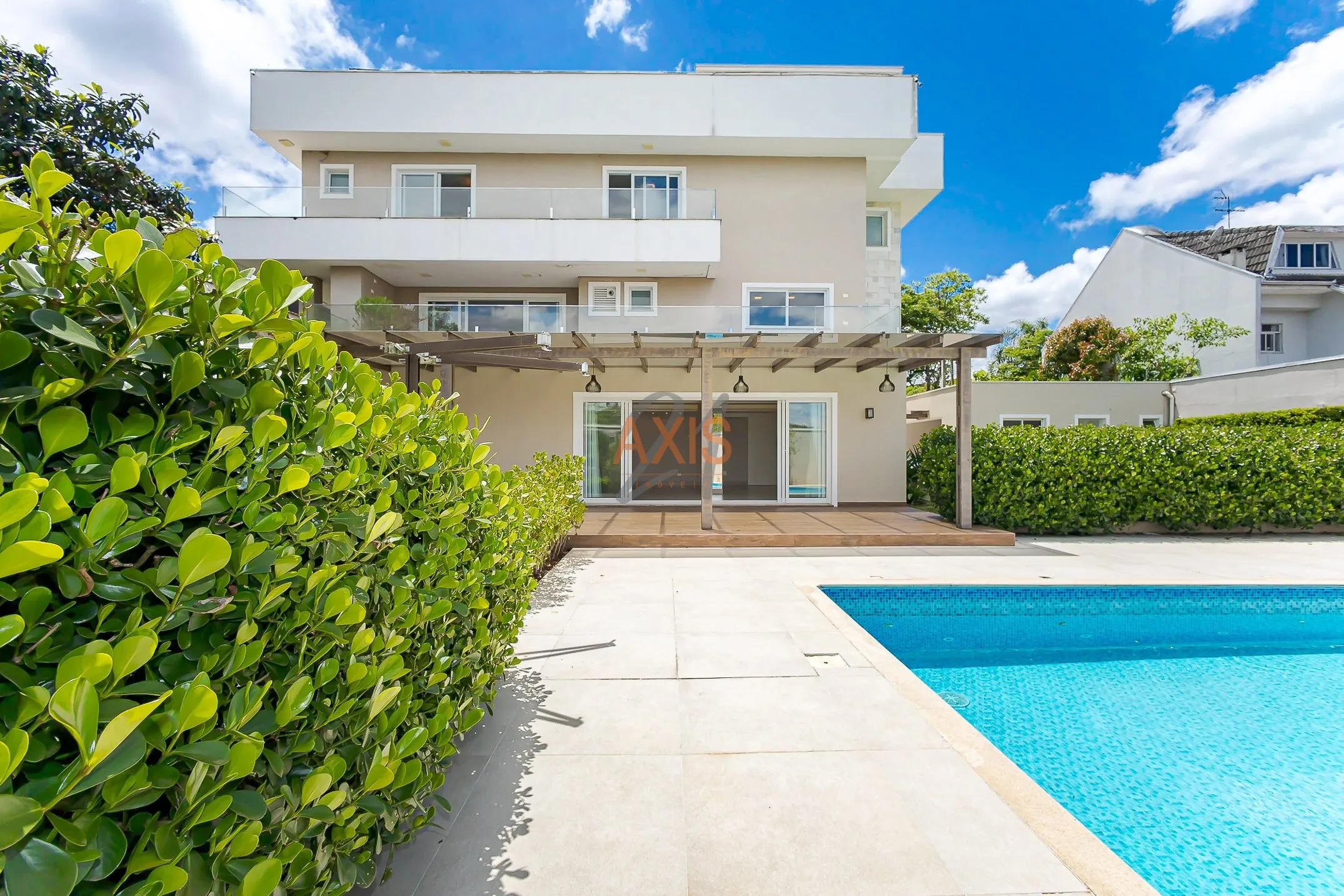 Casa de 5 Suítes à Venda na Rua Francisco Castellano | Jardim das Américas Curitiba — foto 1