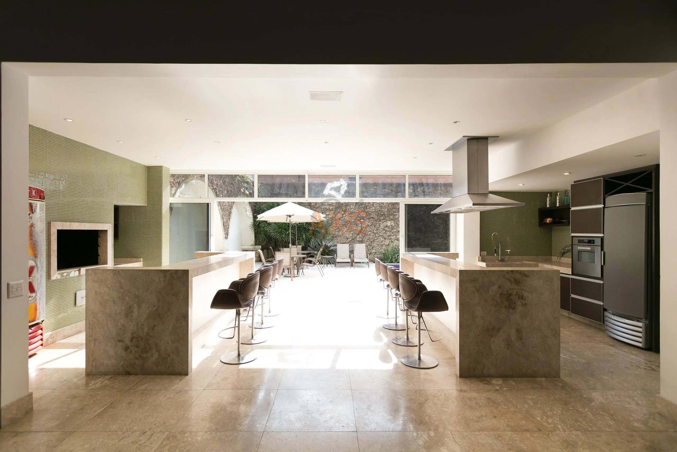 Casa de 4 Suítes à Venda na Rua Nestor Victor | Água Verde Curitiba — foto 14