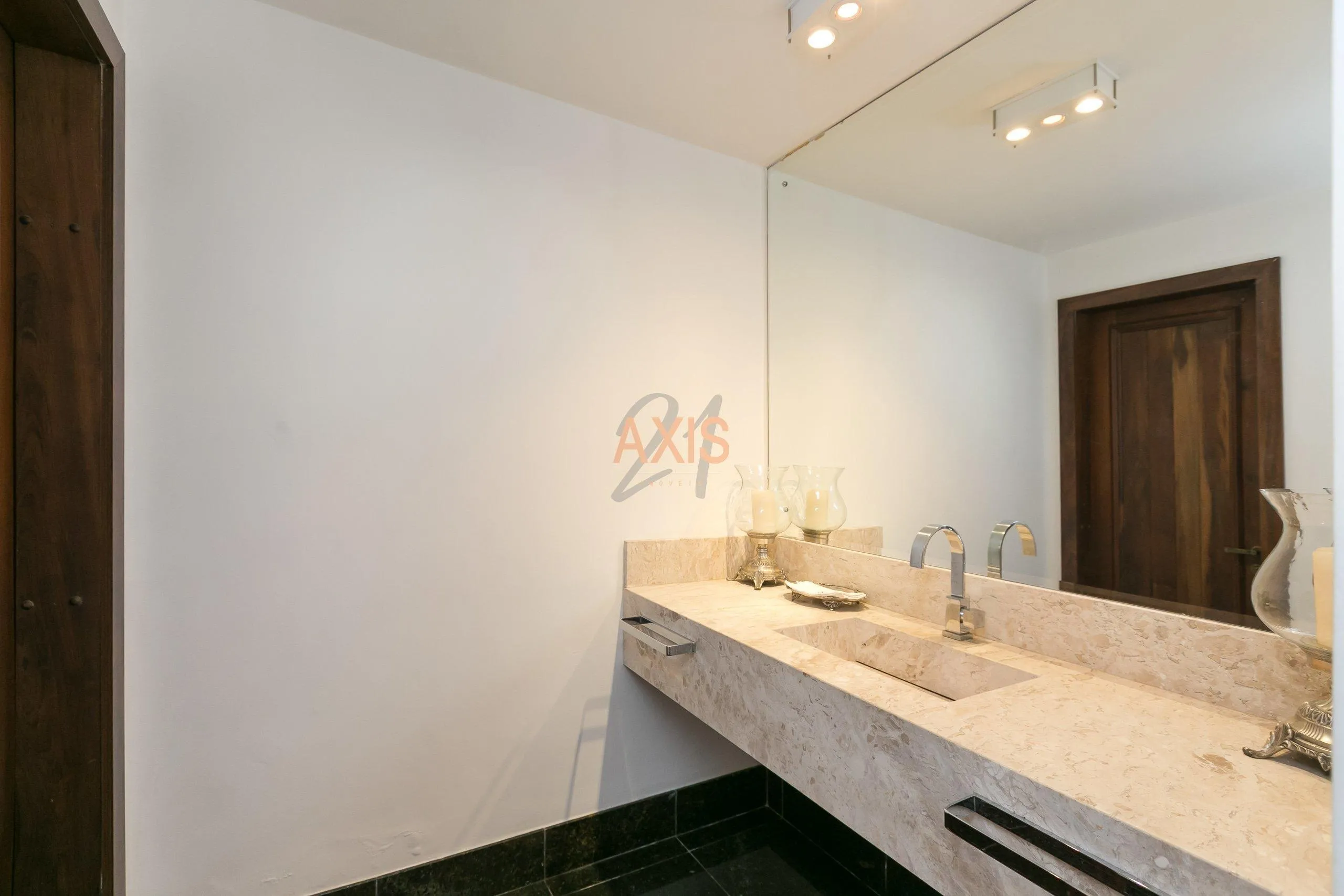 Casa de 4 Suítes à Venda na Rua Nestor Victor | Água Verde Curitiba — foto 29