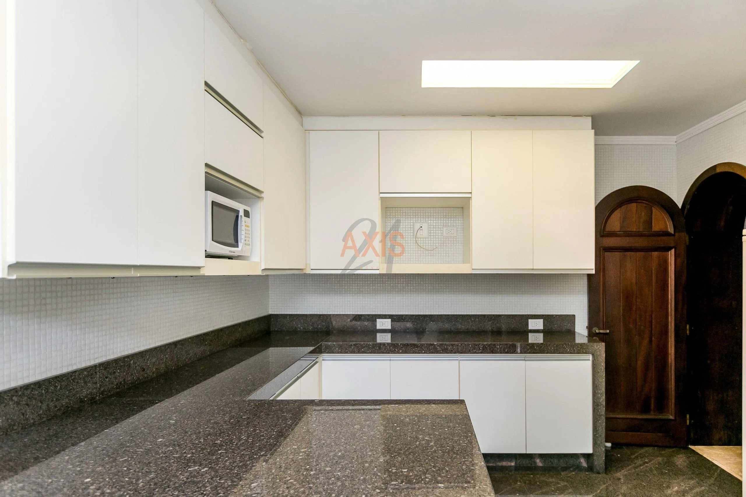 Casa de 4 Suítes à Venda na Rua Nestor Victor | Água Verde Curitiba — foto 19