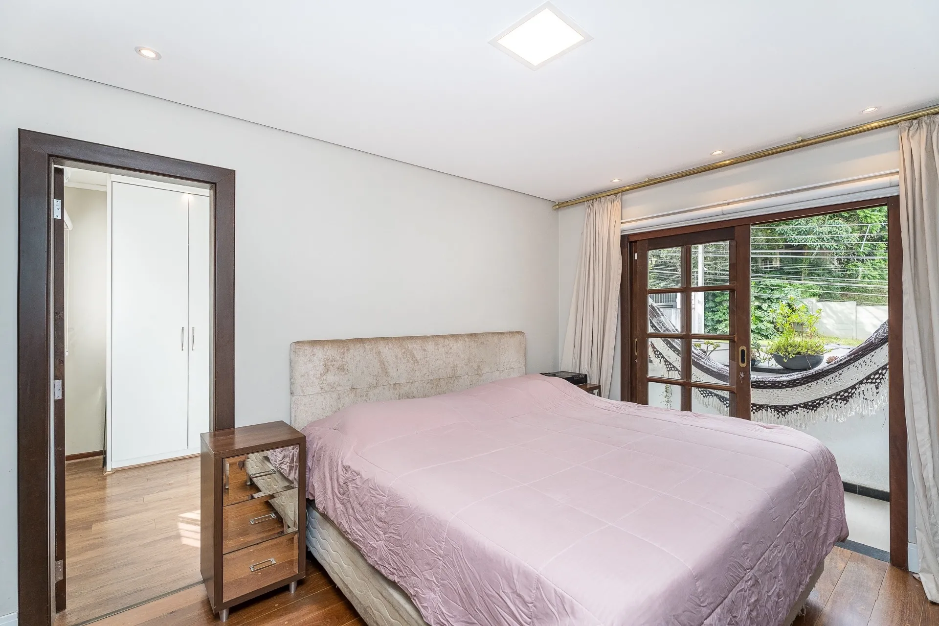 Casa de 4 Quartos à Venda na Rua do Marfim | Barreirinha  Curitiba — foto 27