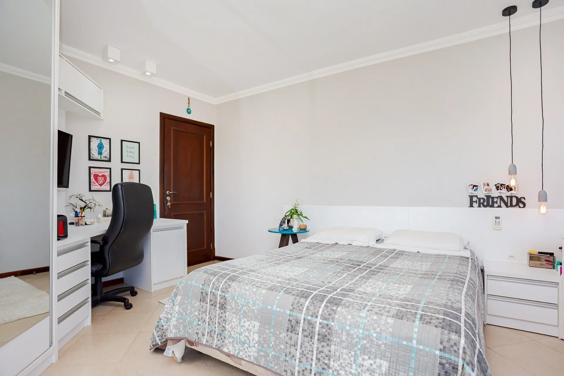 Casa de 4 Quartos á Venda na Rua  Professora Silvia Gonçalves  Cordeiro Ribas | Santa Felicidade  Curitiba — foto 17
