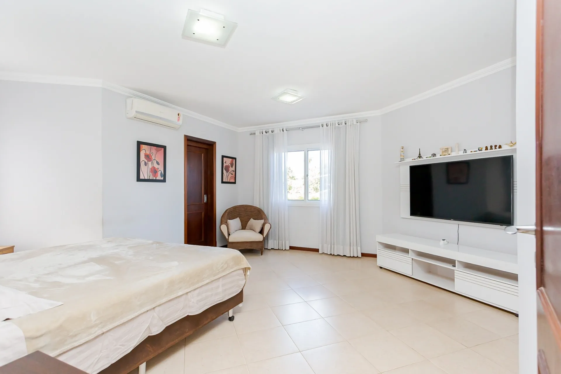 Casa de 4 Quartos á Venda na Rua  Professora Silvia Gonçalves  Cordeiro Ribas | Santa Felicidade  Curitiba — foto 13