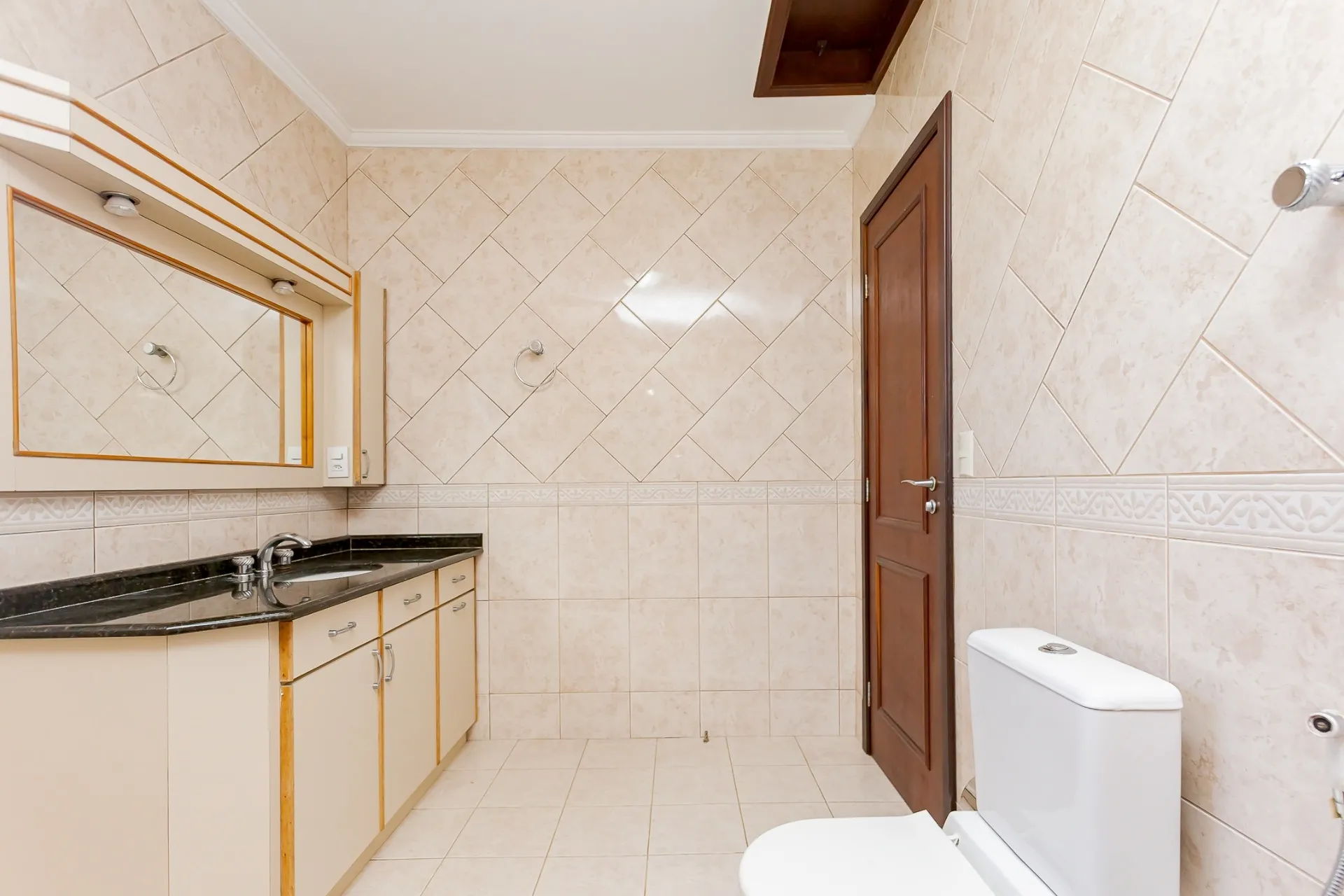 Casa de 4 Quartos á Venda na Rua  Professora Silvia Gonçalves  Cordeiro Ribas | Santa Felicidade  Curitiba — foto 15