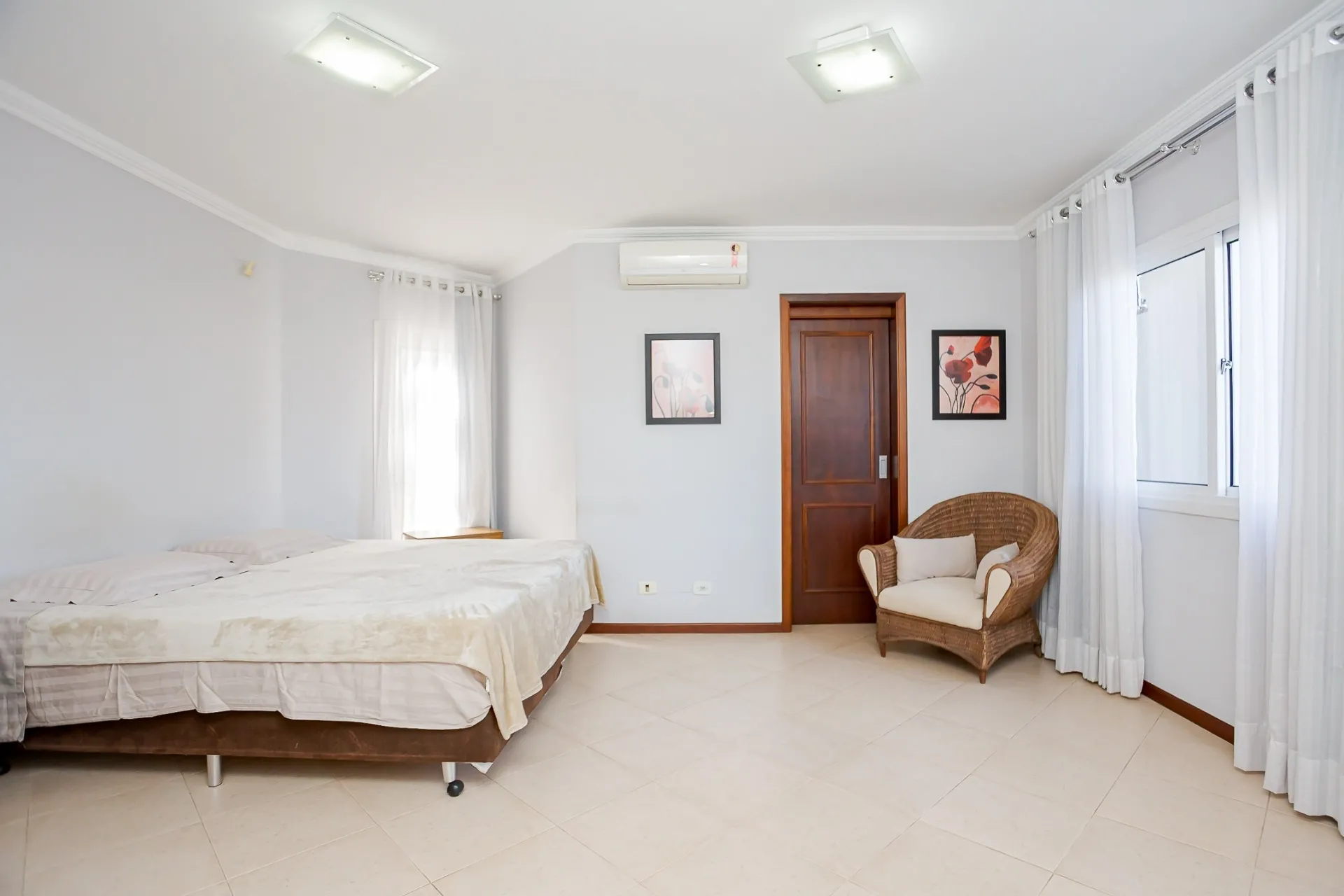 Casa de 4 Quartos á Venda na Rua  Professora Silvia Gonçalves  Cordeiro Ribas | Santa Felicidade  Curitiba — foto 12