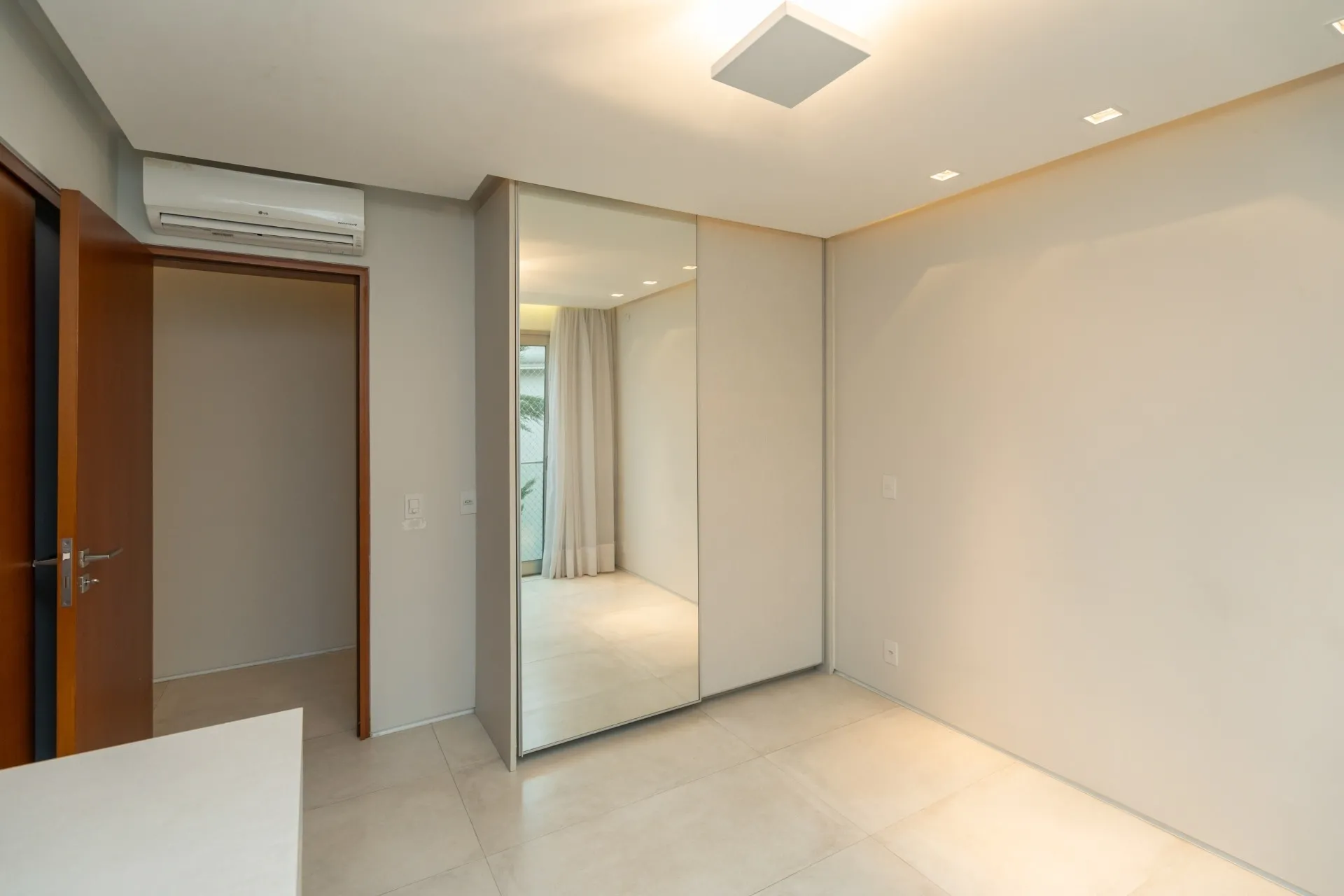 Casa de 4 Suítes à Venda no Condomínio Paysage Provence | Campo Comprido Curitiba — foto 25