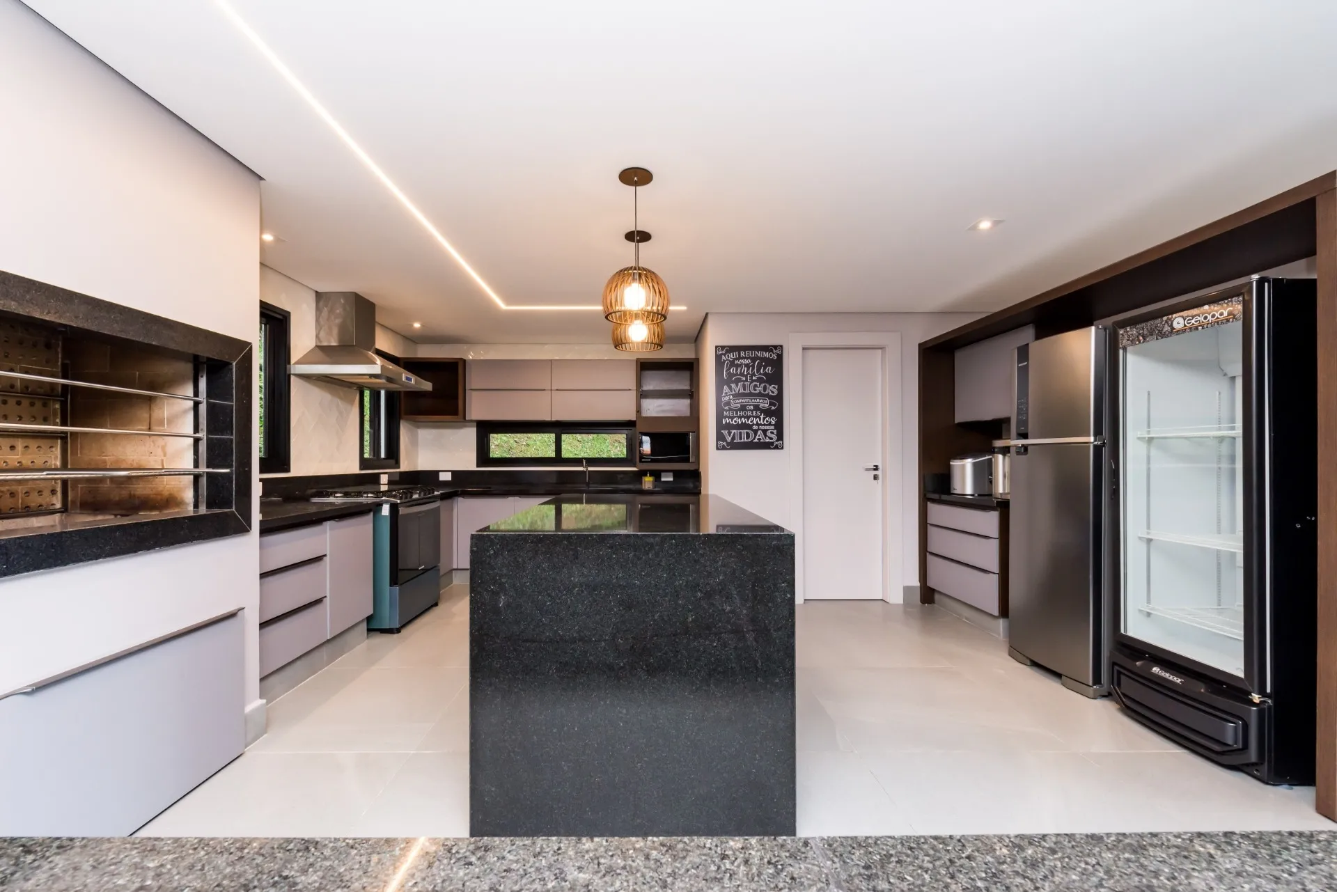 Casa de 5 Quartos à Venda no Condomínio Villa Lobos | Campo Comprido  Curitiba — foto 34