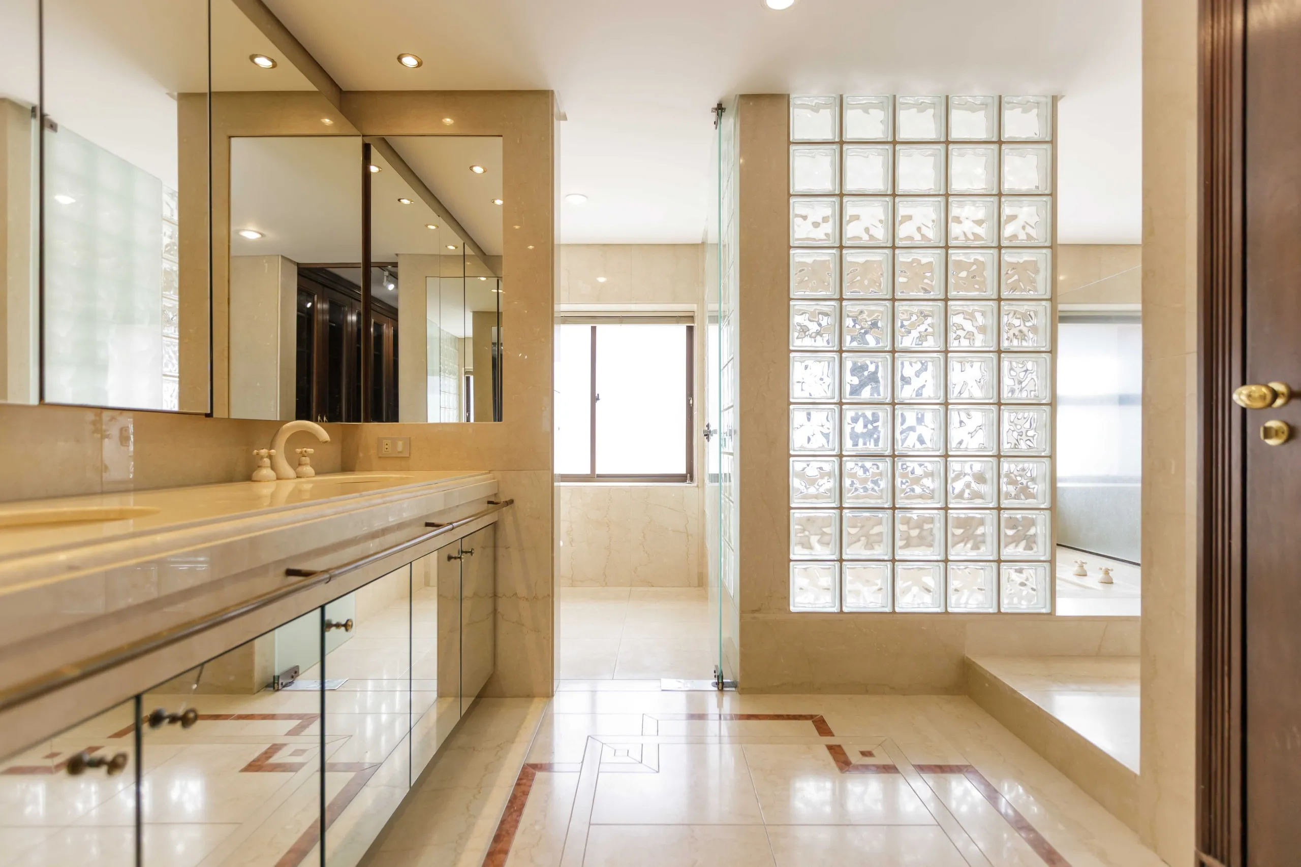 Casa  de 4 Suítes à Venda no Condomínio Village Saint Moritz |  Santa Felicidade  Curitiba — foto 40