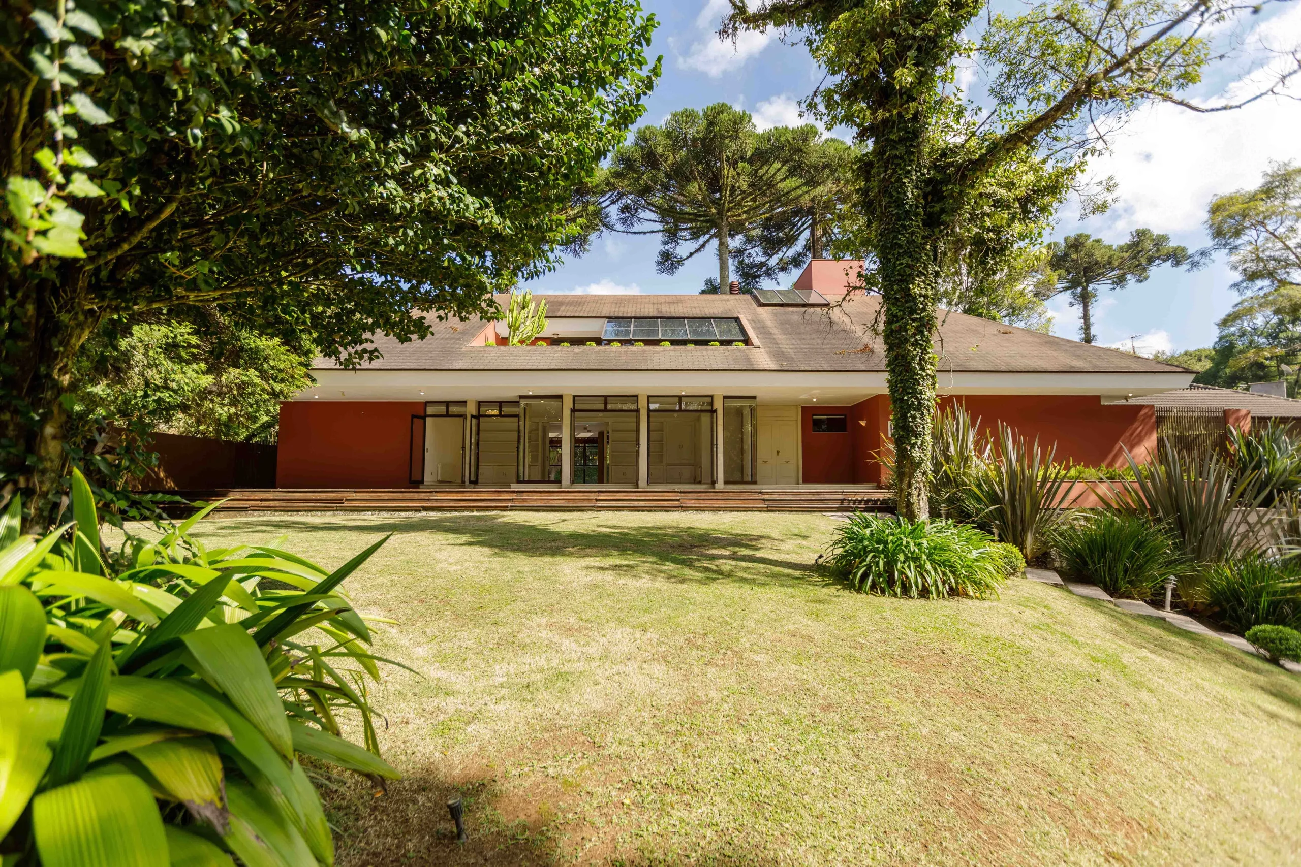 Casa  de 4 Suítes à Venda no Condomínio Village Saint Moritz |  Santa Felicidade  Curitiba — foto 4