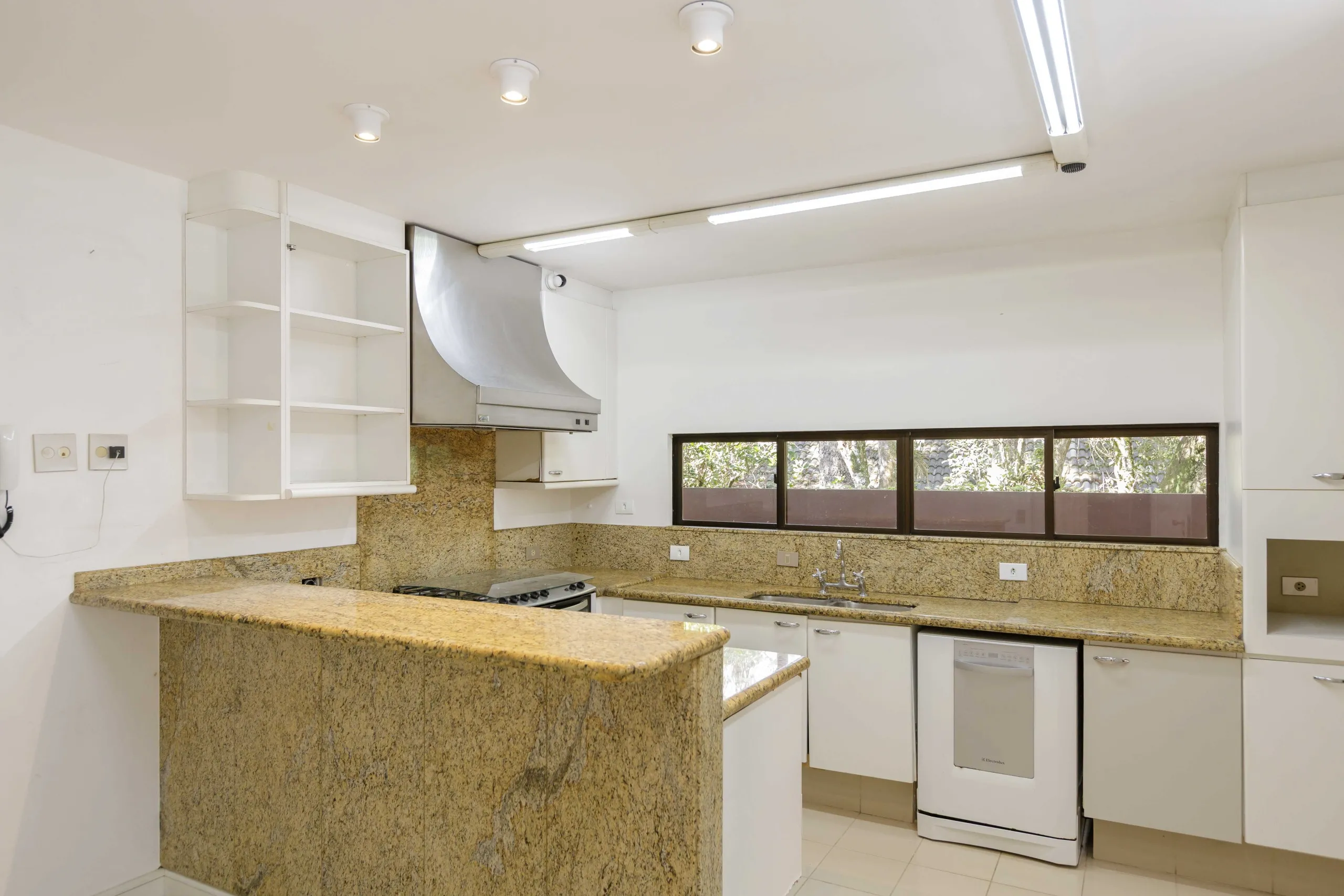 Casa  de 4 Suítes à Venda no Condomínio Village Saint Moritz |  Santa Felicidade  Curitiba — foto 30