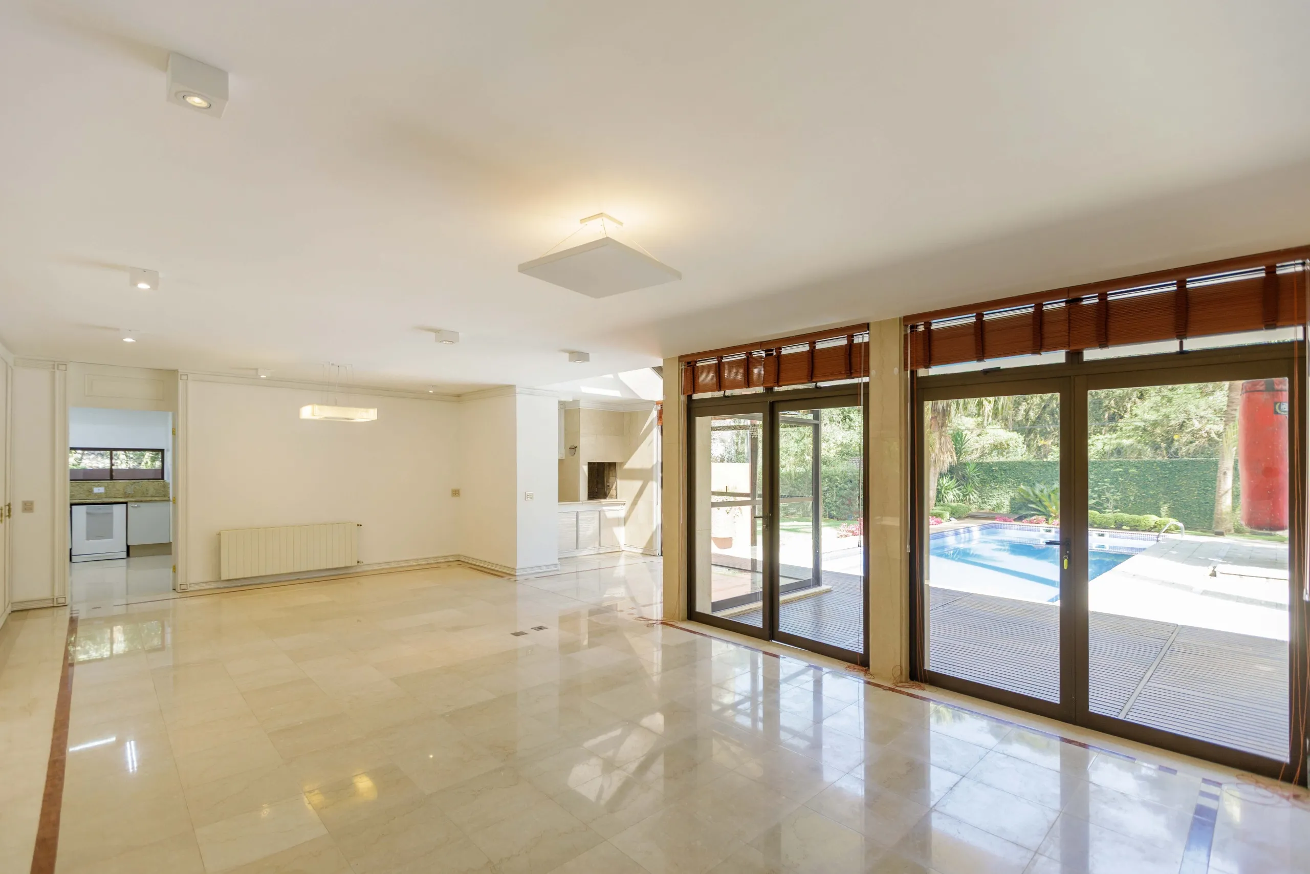 Casa  de 4 Suítes à Venda no Condomínio Village Saint Moritz |  Santa Felicidade  Curitiba — foto 11