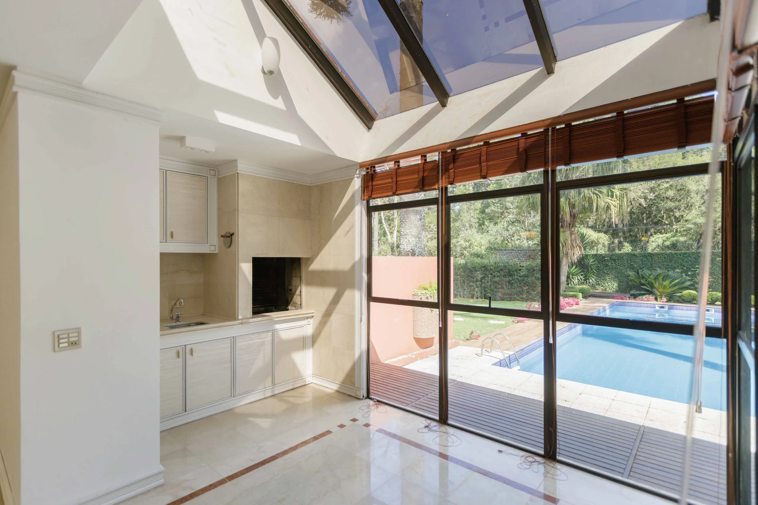 Casa  de 4 Suítes à Venda no Condomínio Village Saint Moritz |  Santa Felicidade  Curitiba — foto 12