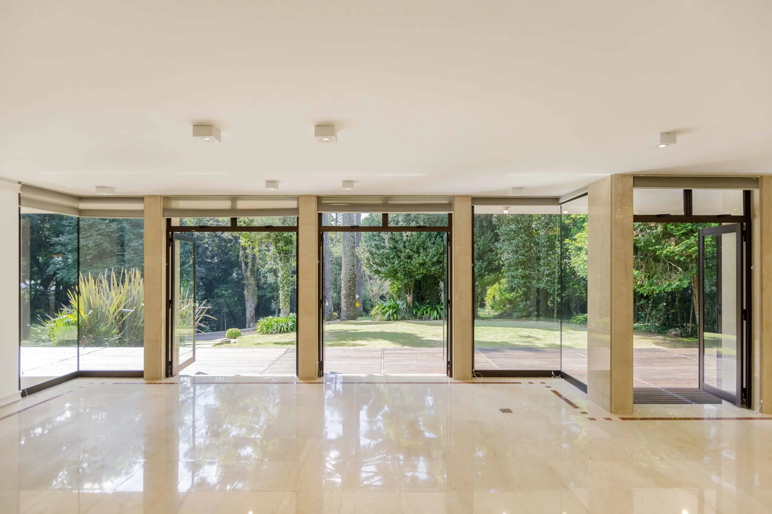 Casa  de 4 Suítes à Venda no Condomínio Village Saint Moritz |  Santa Felicidade  Curitiba — foto 8