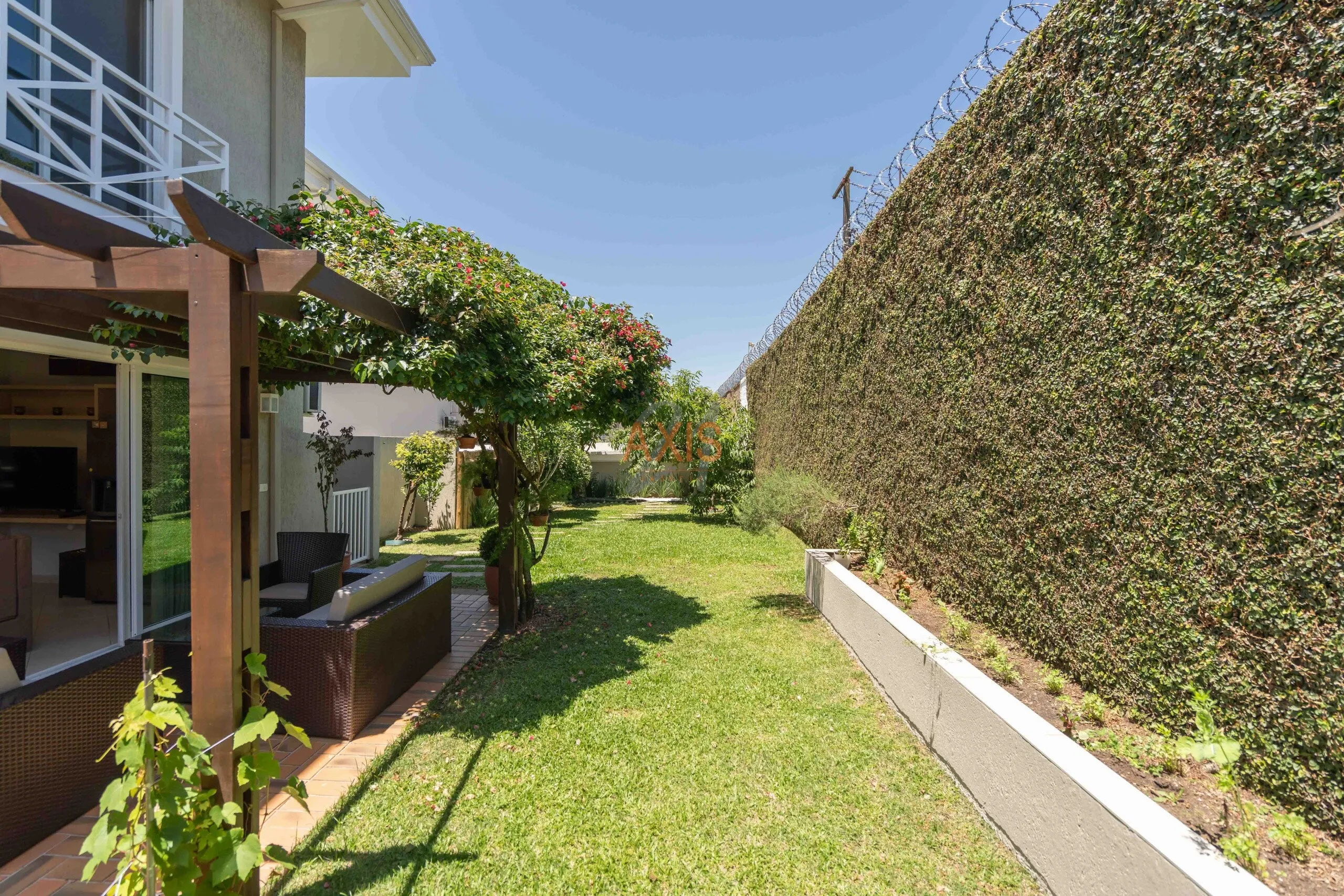 Casa de 4 Suítes à Venda no Green Valley Condominium | Santa Felicidade  Curitiba — foto 2