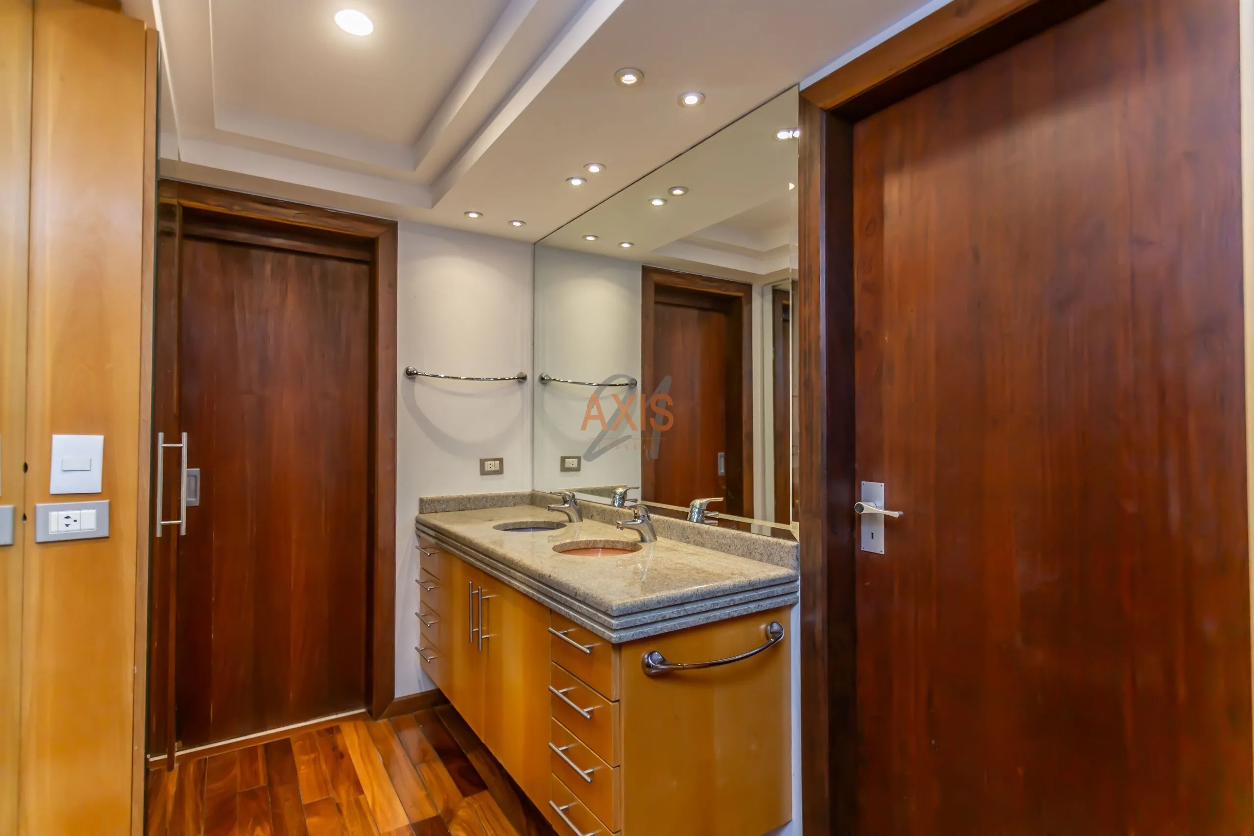 Casa de 5 Quartos à Venda no Condomínio Westside| Campo Comprido Curitiba — foto 34