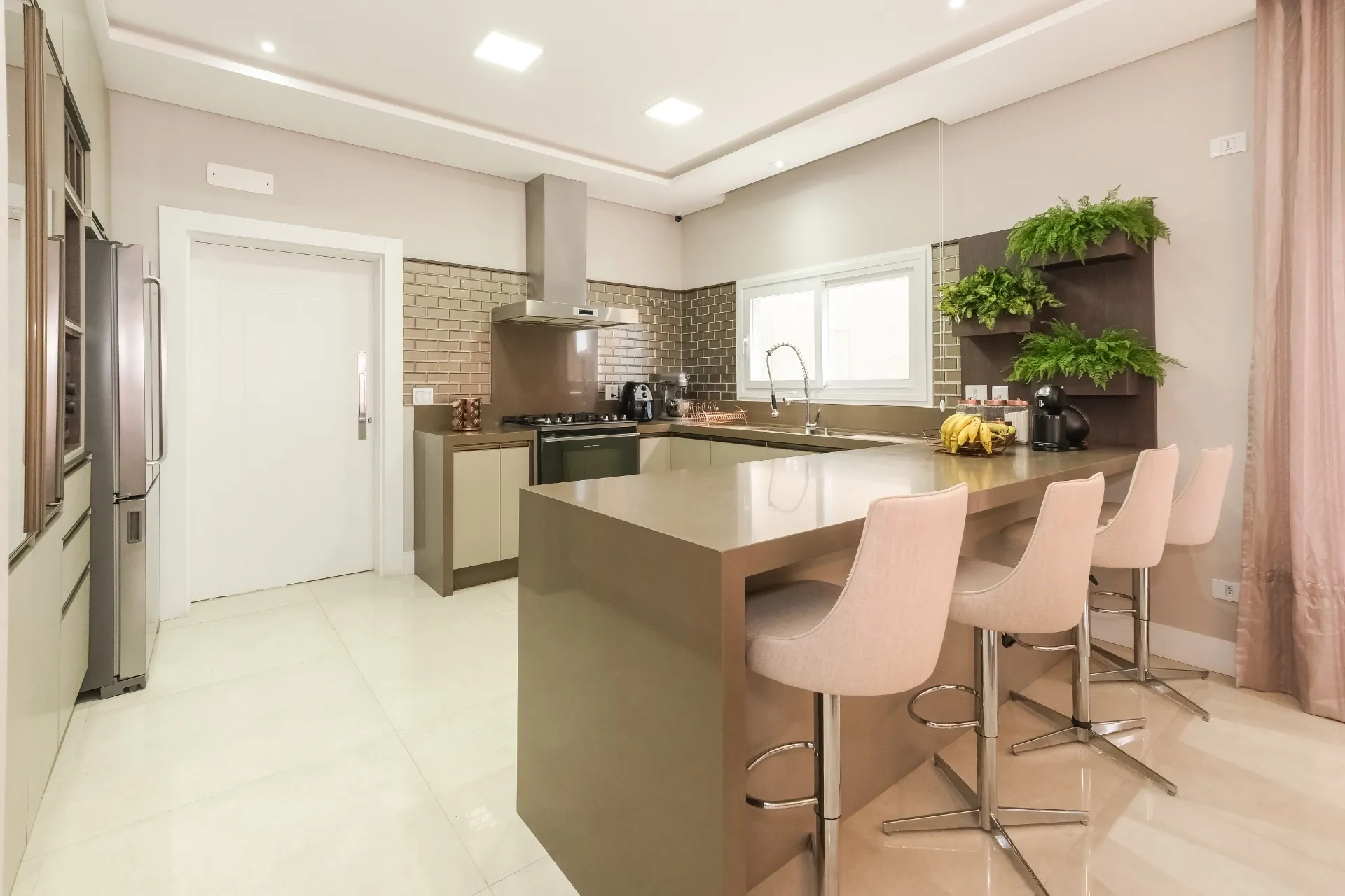 Casa de 6 Quartos no Condomínio Green Village Park Condominium | Santa Felicidade Curitiba — foto 8