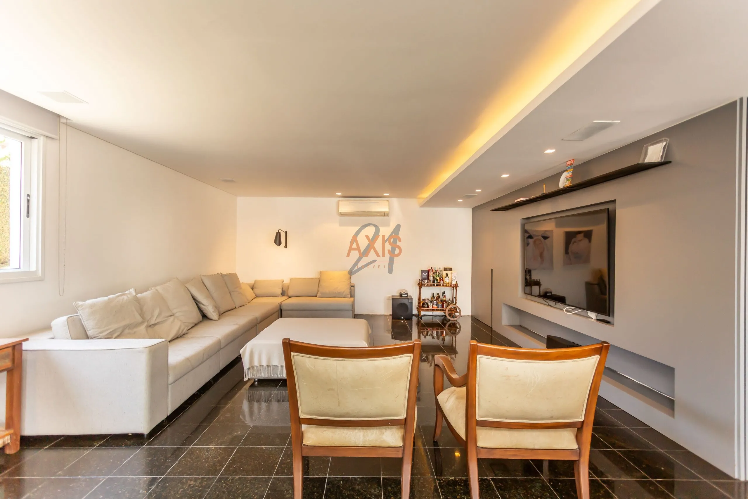 Casa de 4 Suites à Venda no Condomínio Montmartre |  Santa Felicidade  Curitiba — foto 5