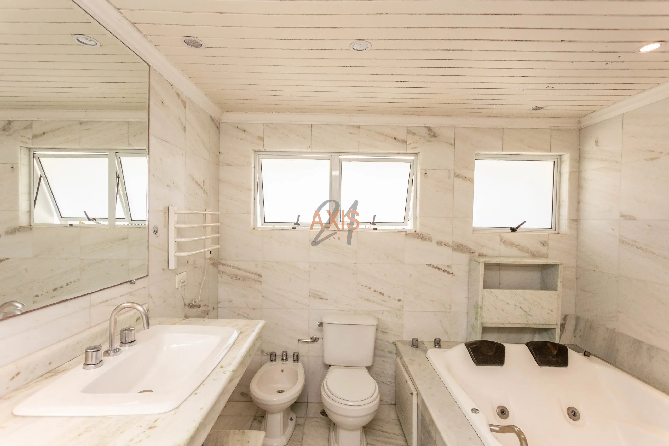 Casa de 4 Suites à Venda no Condomínio Montmartre |  Santa Felicidade  Curitiba — foto 24