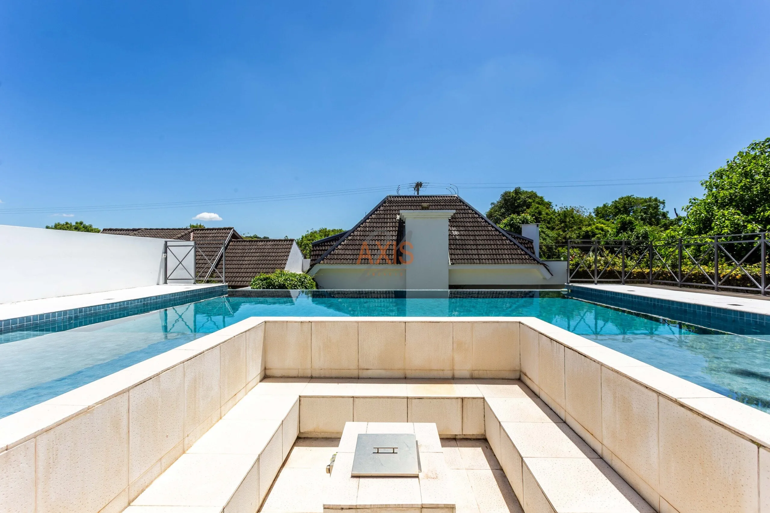 Casa de 4 Suites à Venda no Condomínio Montmartre |  Santa Felicidade  Curitiba — foto 12