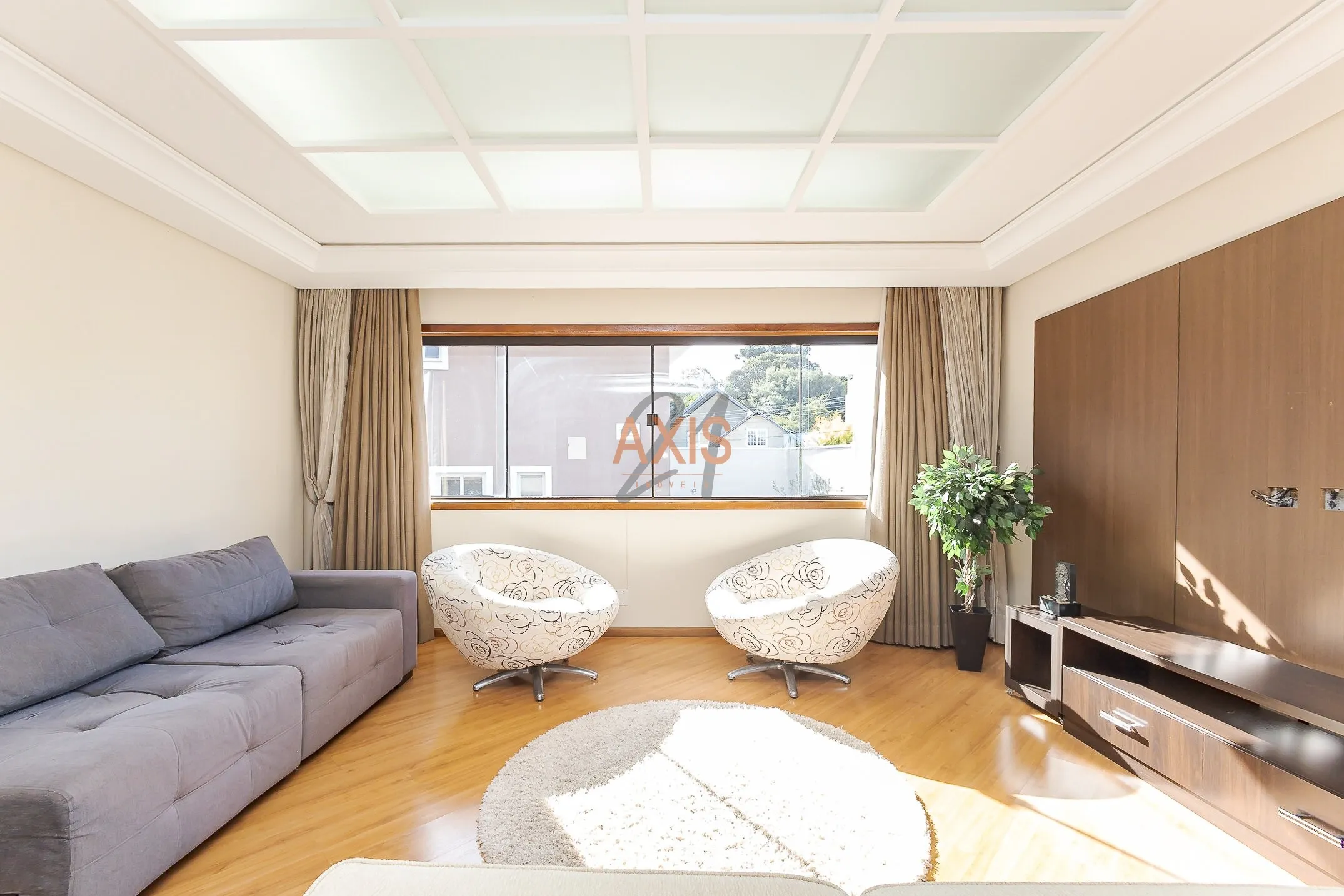Casa de 5 Suítes à Venda no Condomínio Tirol das Torres |  Uberaba Curitiba — foto 3