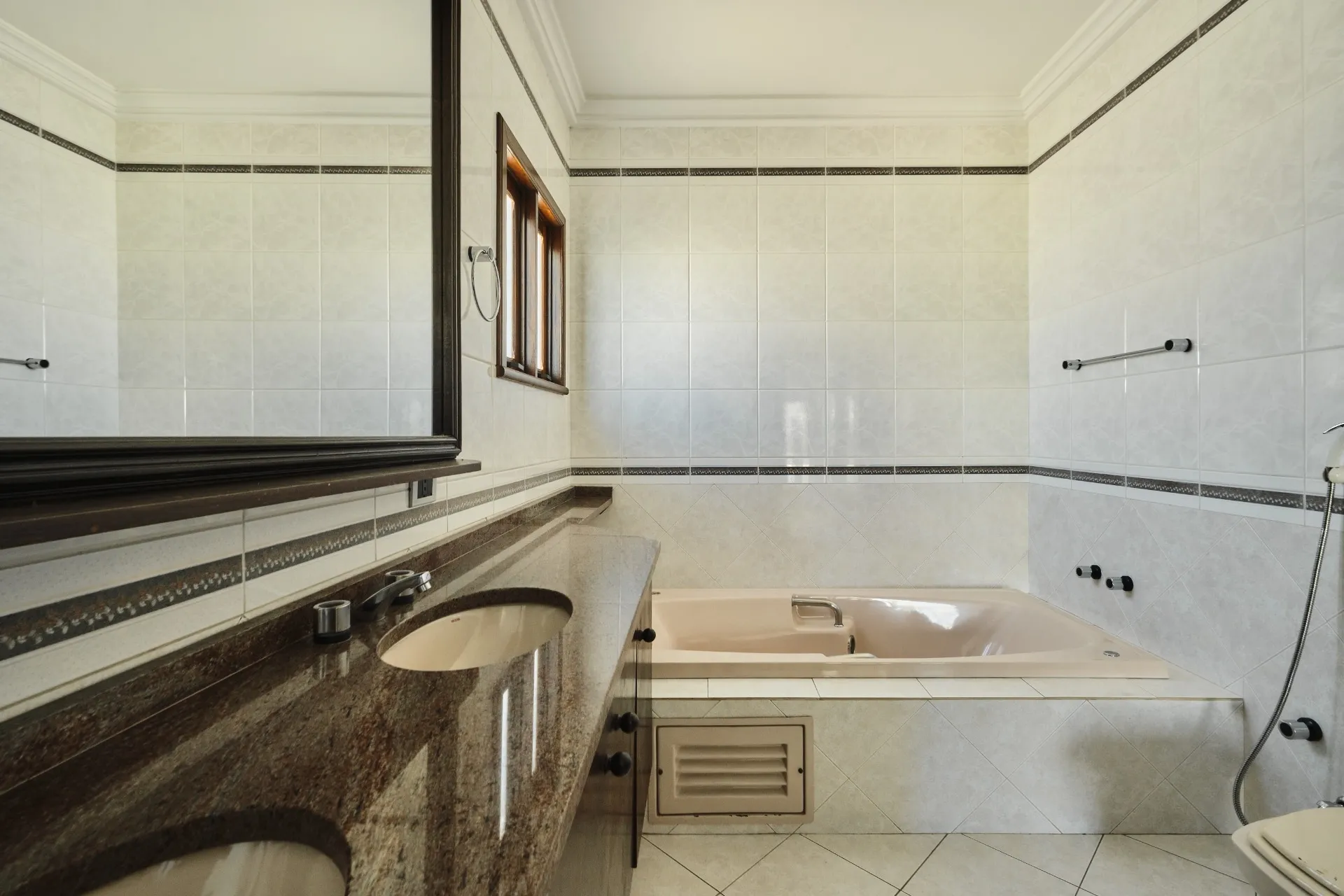 Casa de 4 Quartos à Venda no Condomínio Westside  | Campo Comprido  Curitiba — foto 25