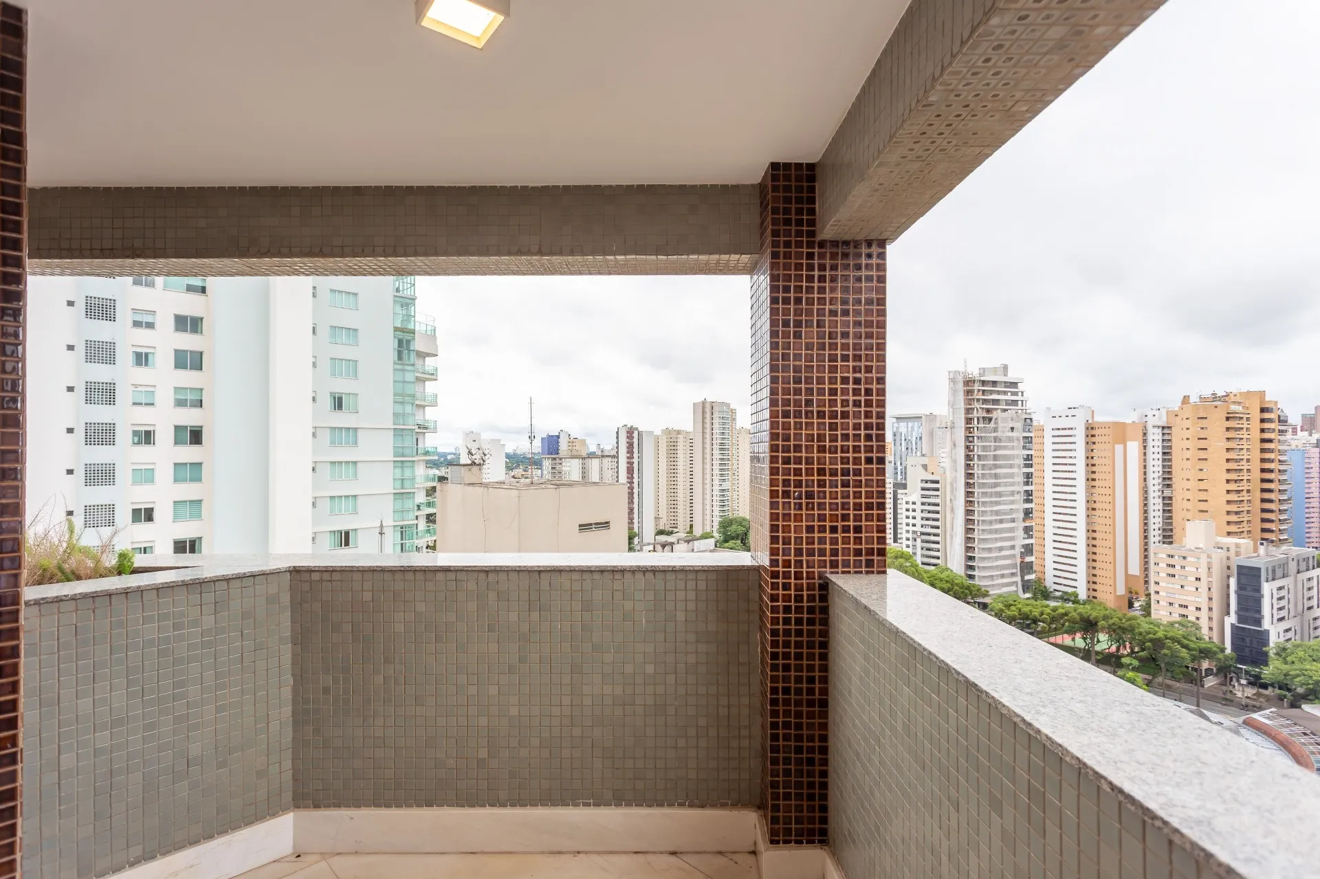Apartamento de 4 Quartos à Venda no Edifício Wimbledon Park | Água Verde  Curitiba — foto 7