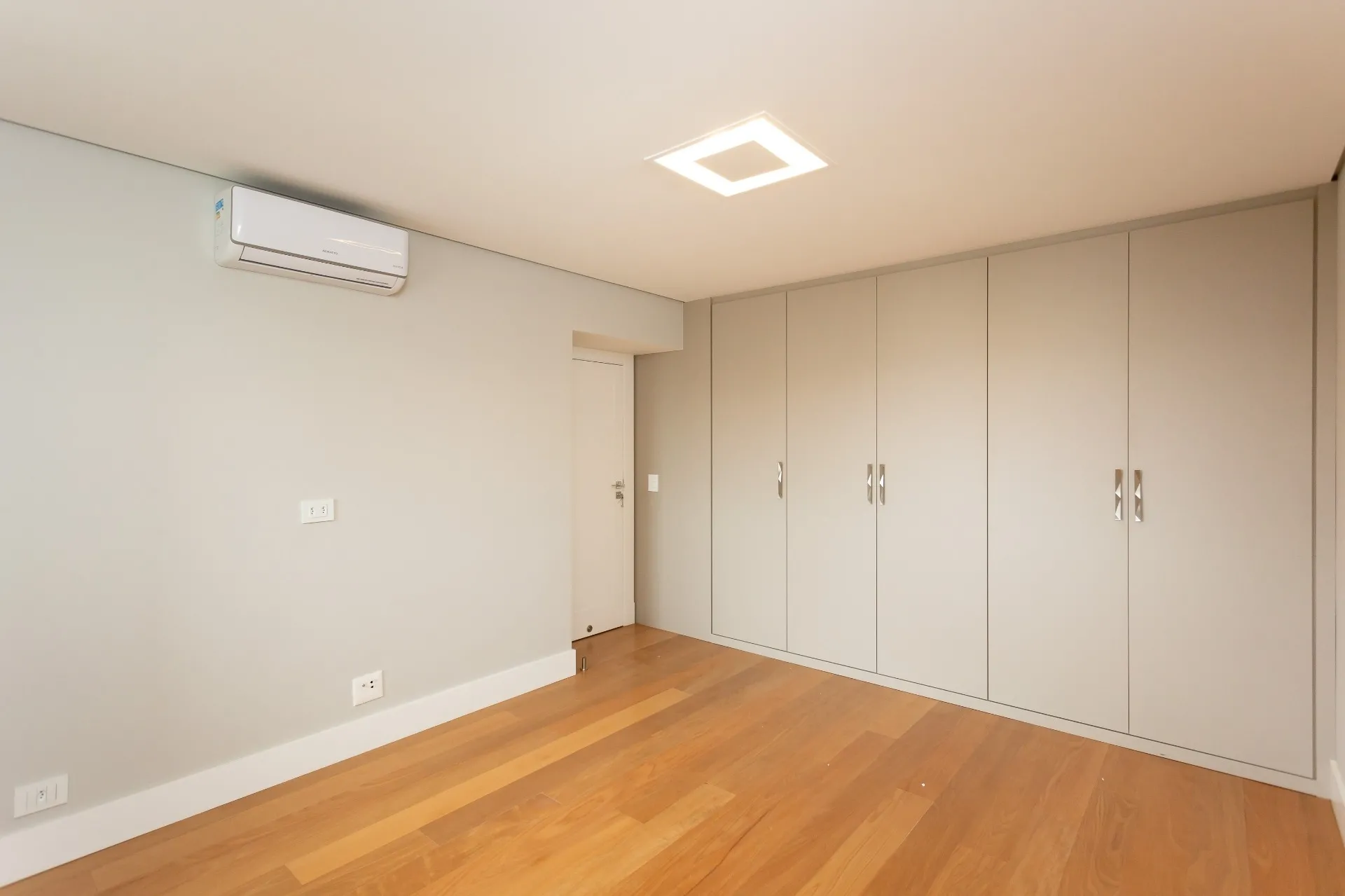 Apartamento de 4 Quartos à Venda no Edifício Wimbledon Park | Água Verde  Curitiba — foto 28