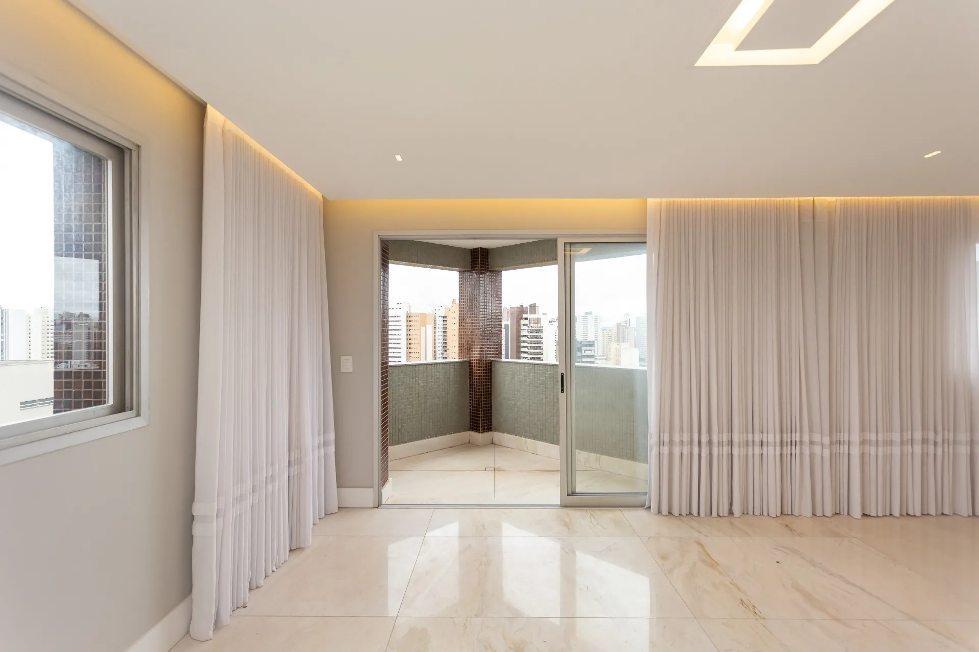 Apartamento de 4 Quartos à Venda no Edifício Wimbledon Park | Água Verde  Curitiba — foto 6