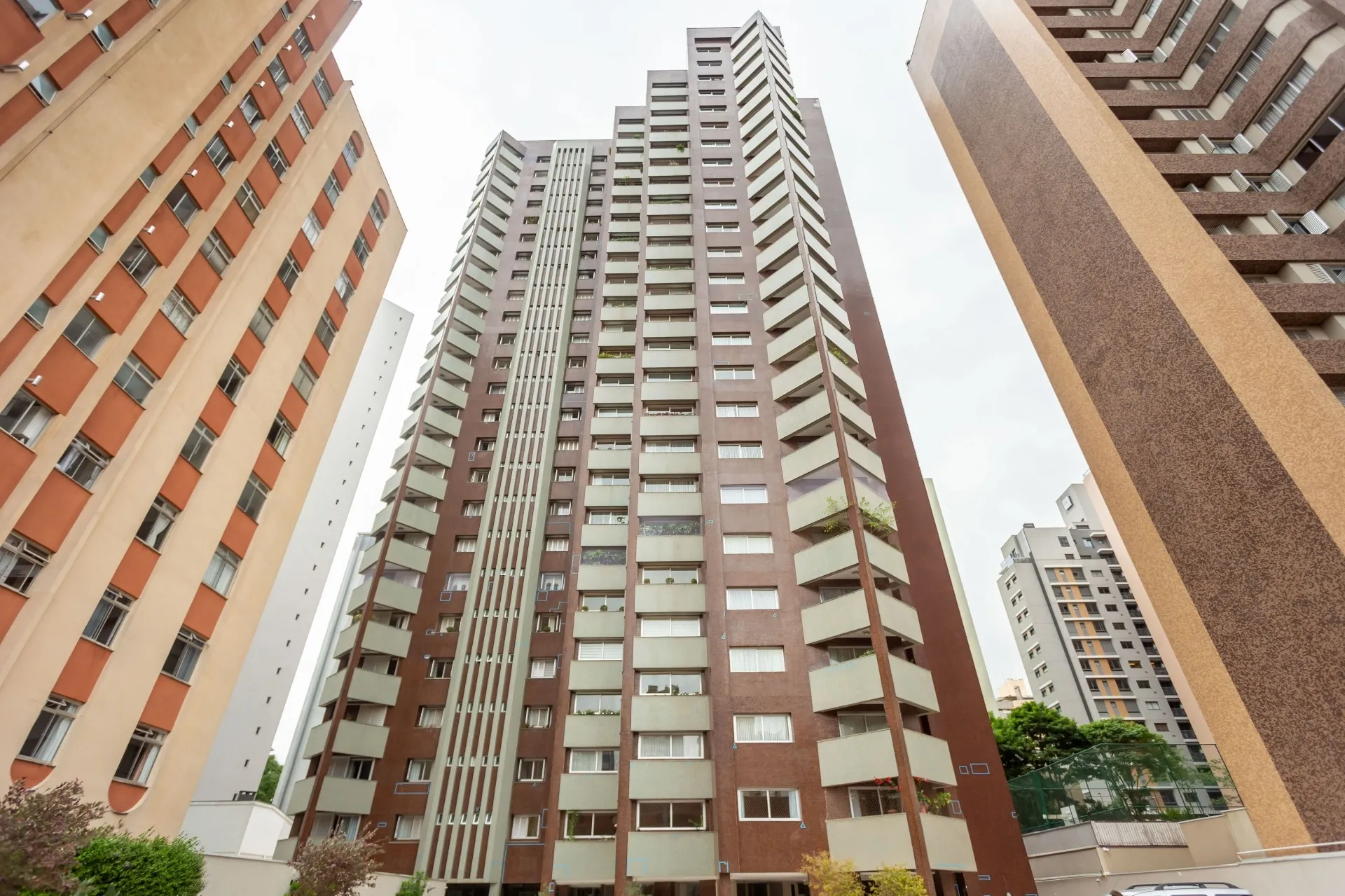 Apartamento de 4 Quartos à Venda no Edifício Wimbledon Park | Água Verde  Curitiba — foto 47